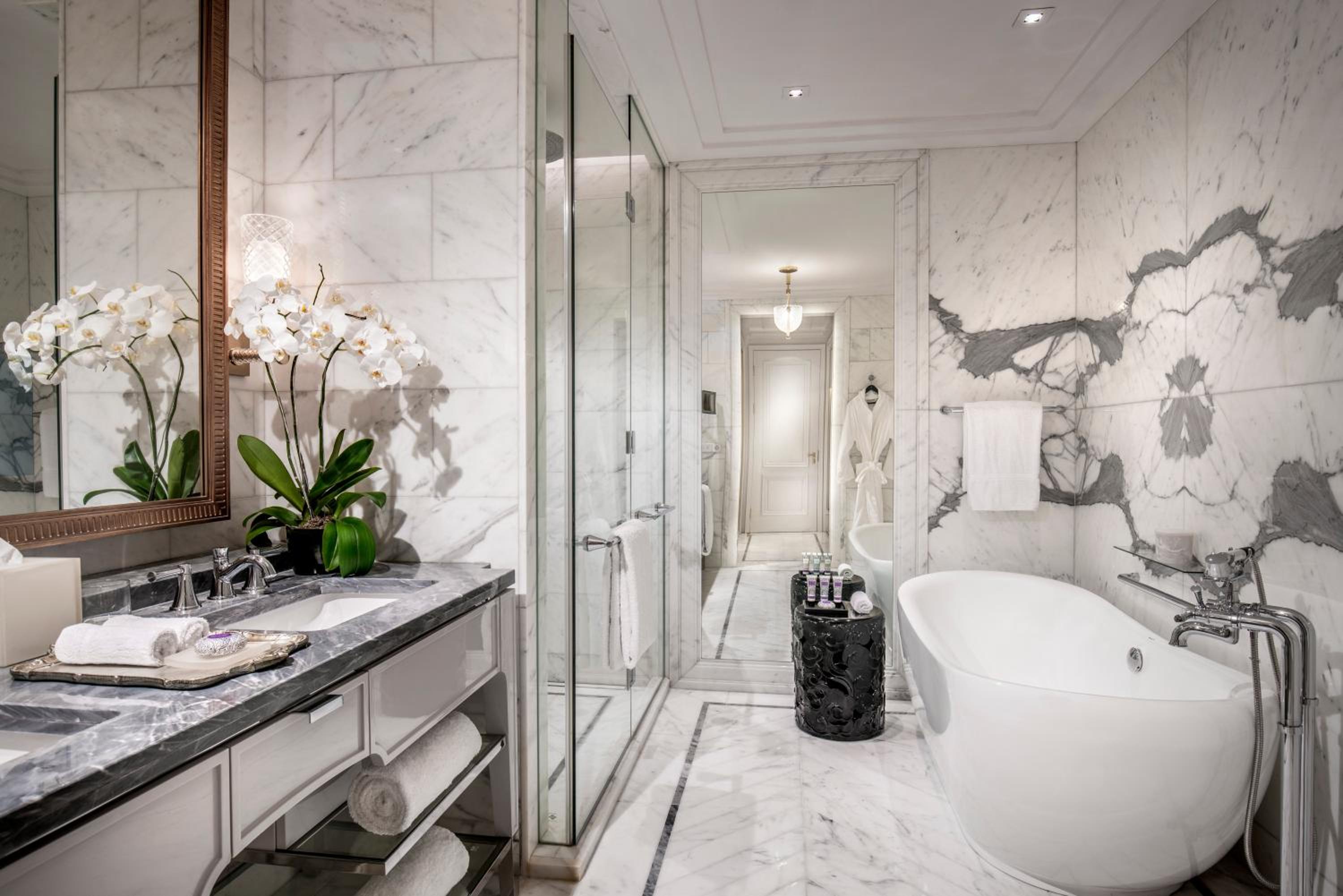 Executive King Suite photo 2
