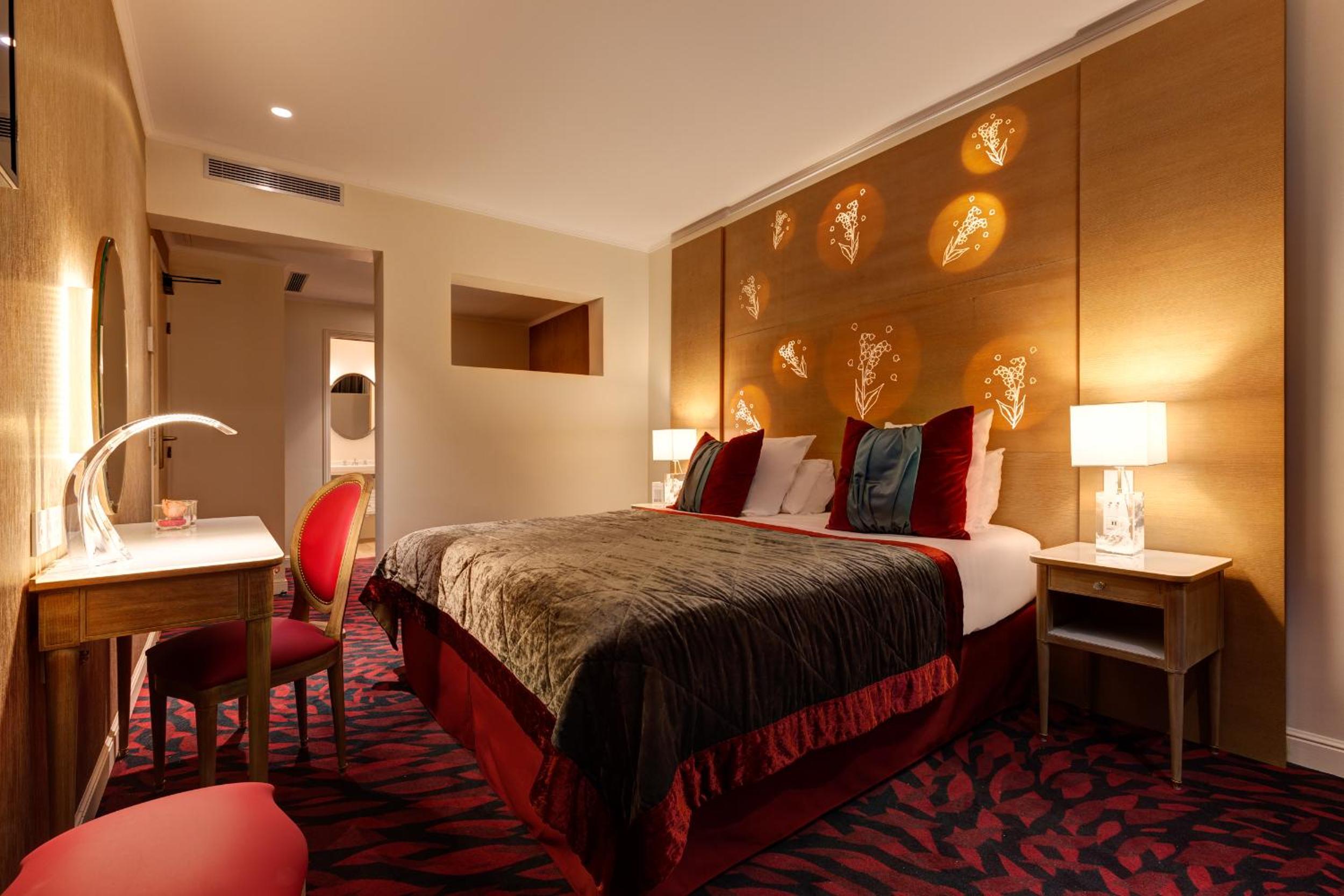 Prestige Room Eiffel Tower View photo 3