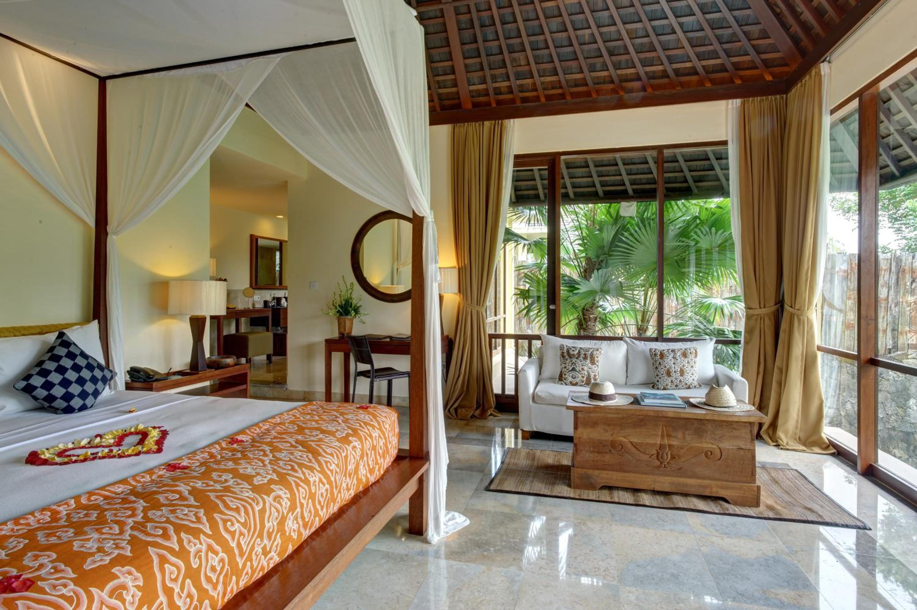 Family Pool Villa