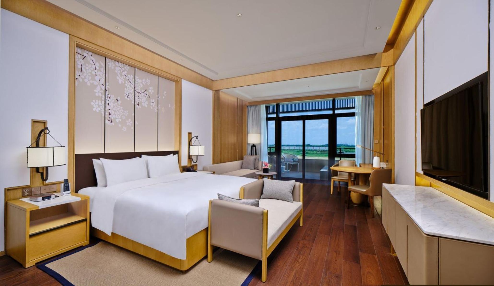 Premium Room thumbnail 5