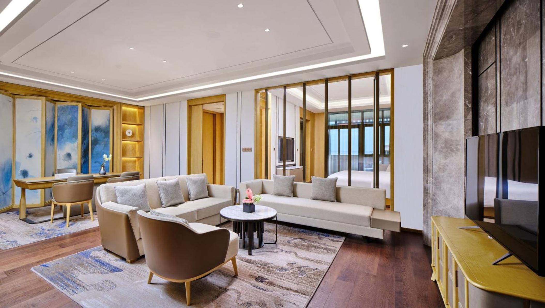 One-Bedroom King Suite