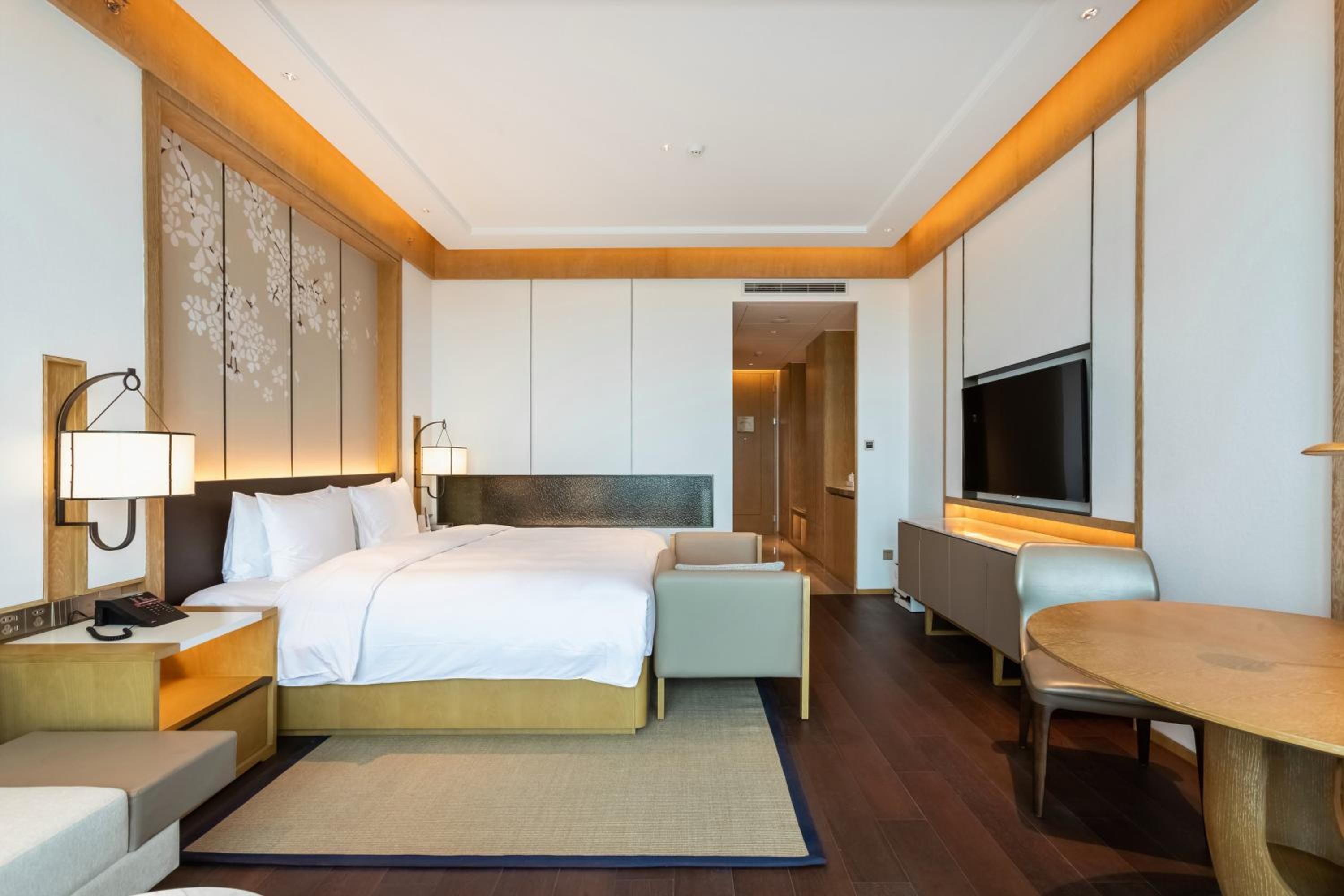 Premium King Room