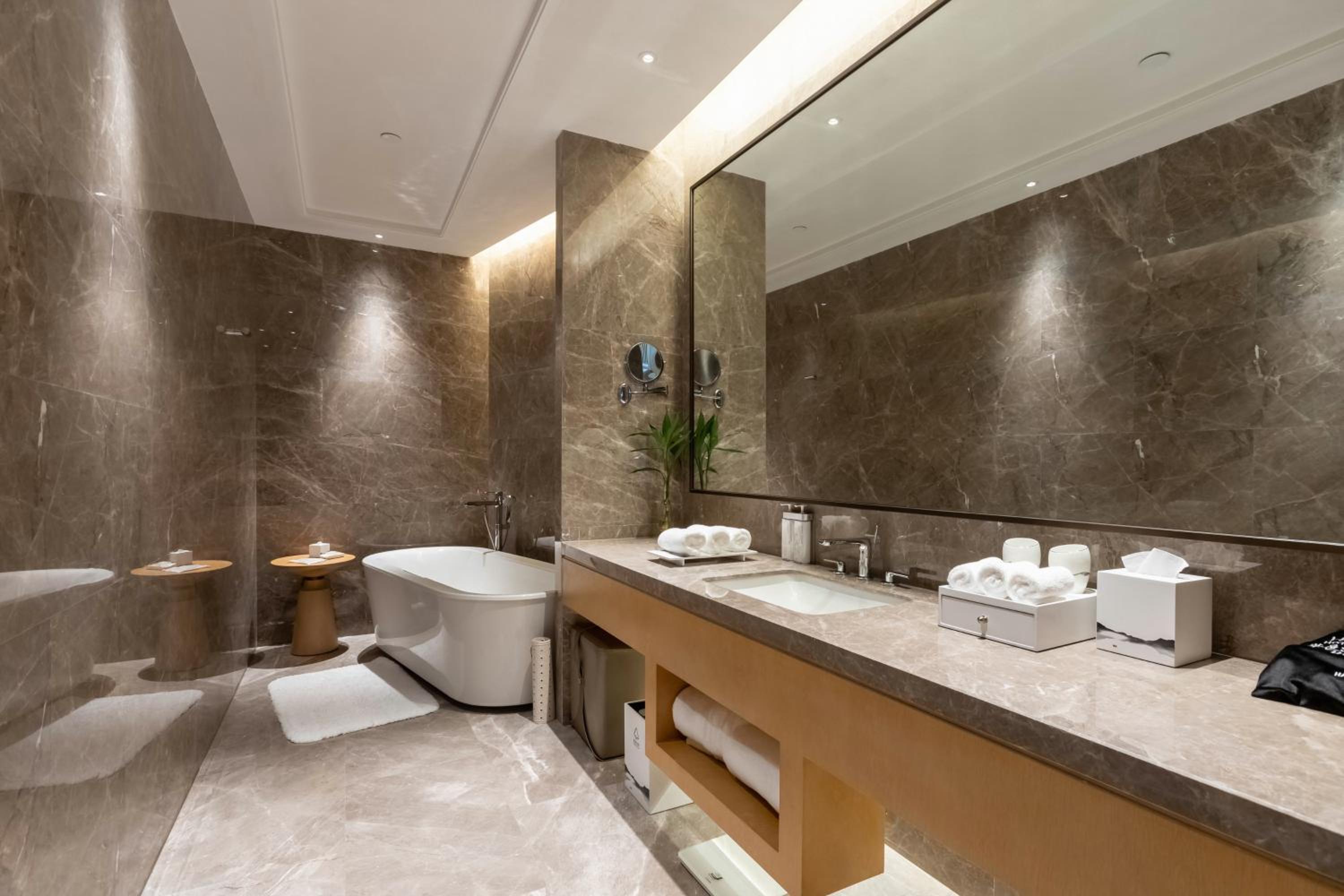 Premium King Room