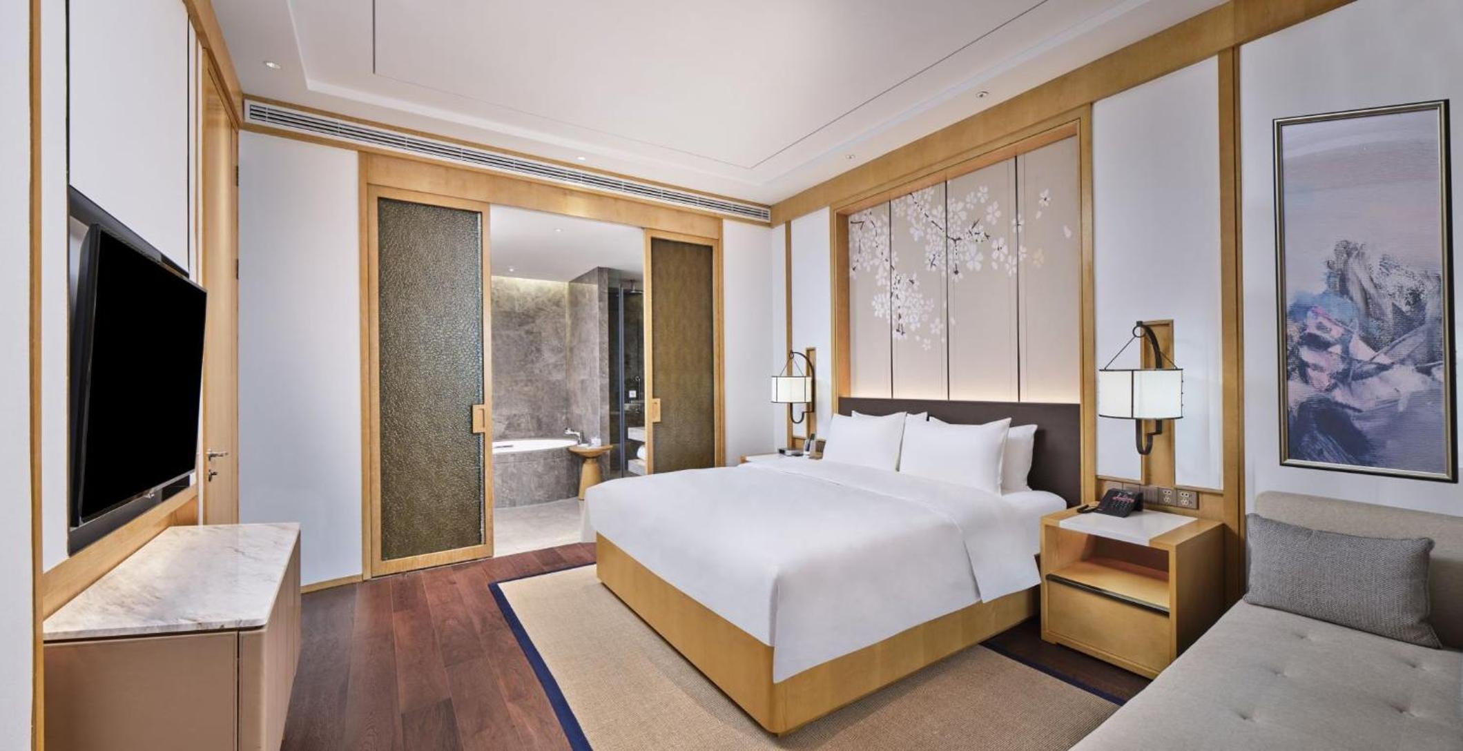 Standard King Room
