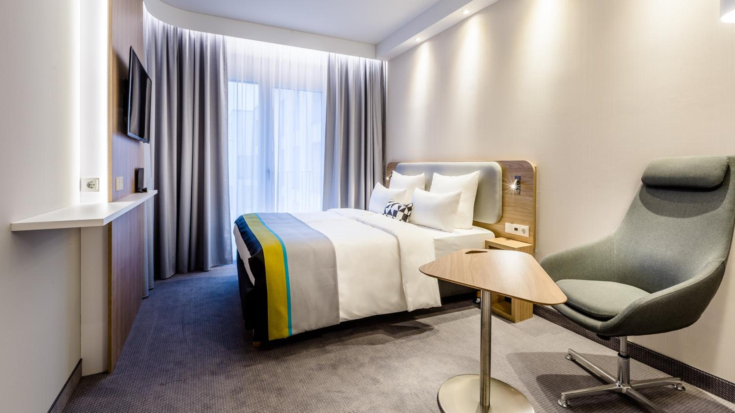 Standard Queen Room with Extra Floor Space