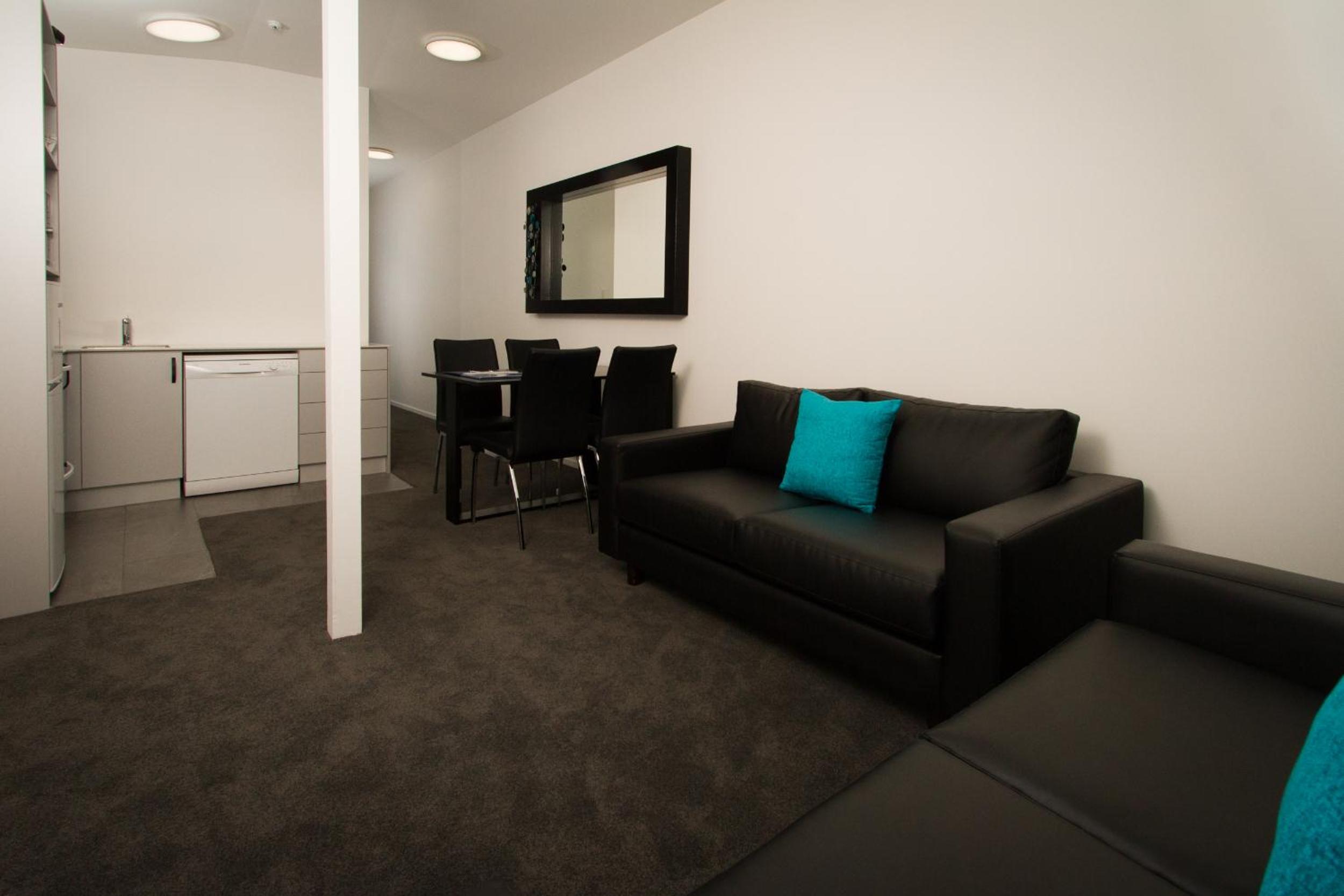 Two-Bedroom Apartment - Photo 3