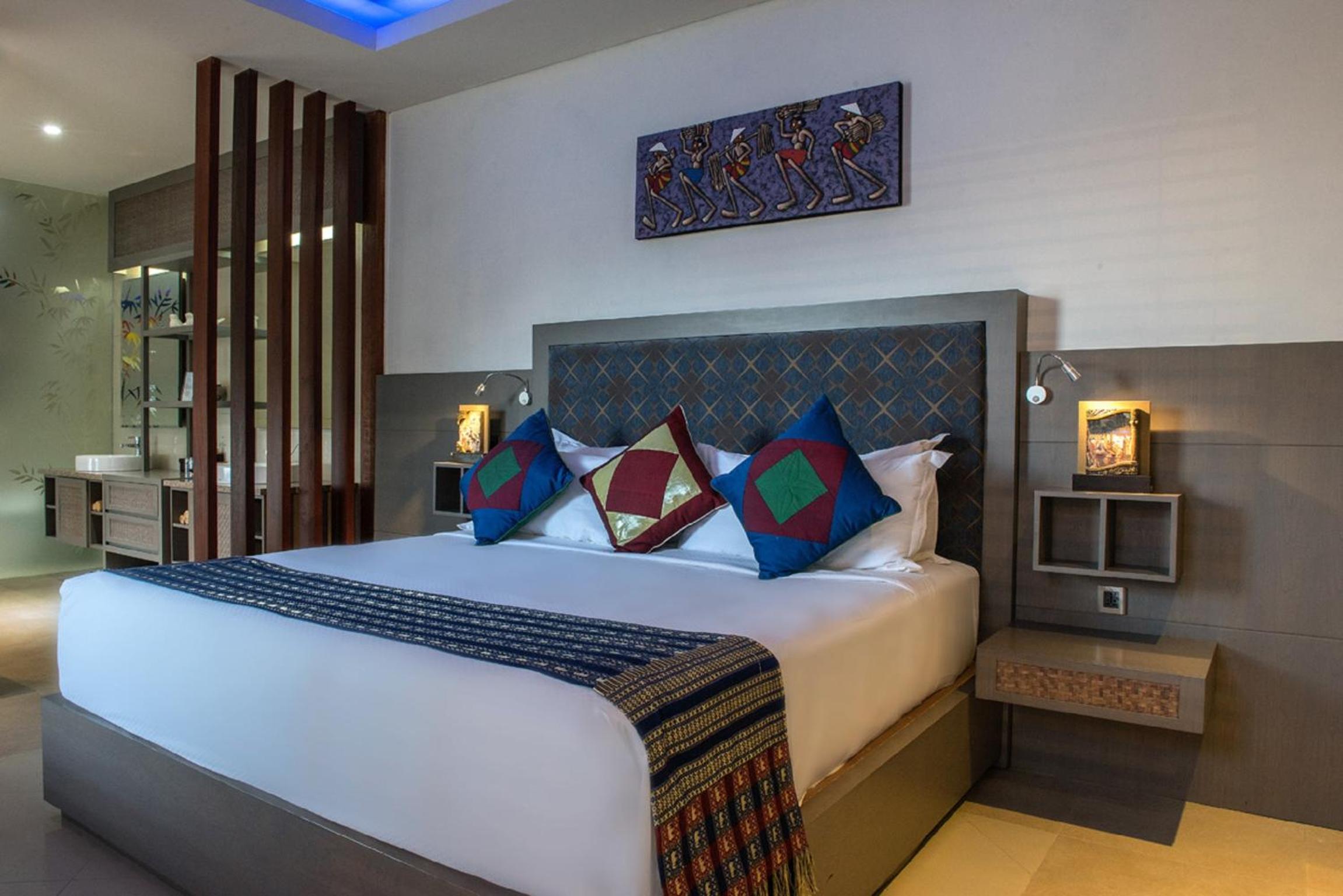 Deluxe Two-Bedroom Villa with Private Pool - Photo 7