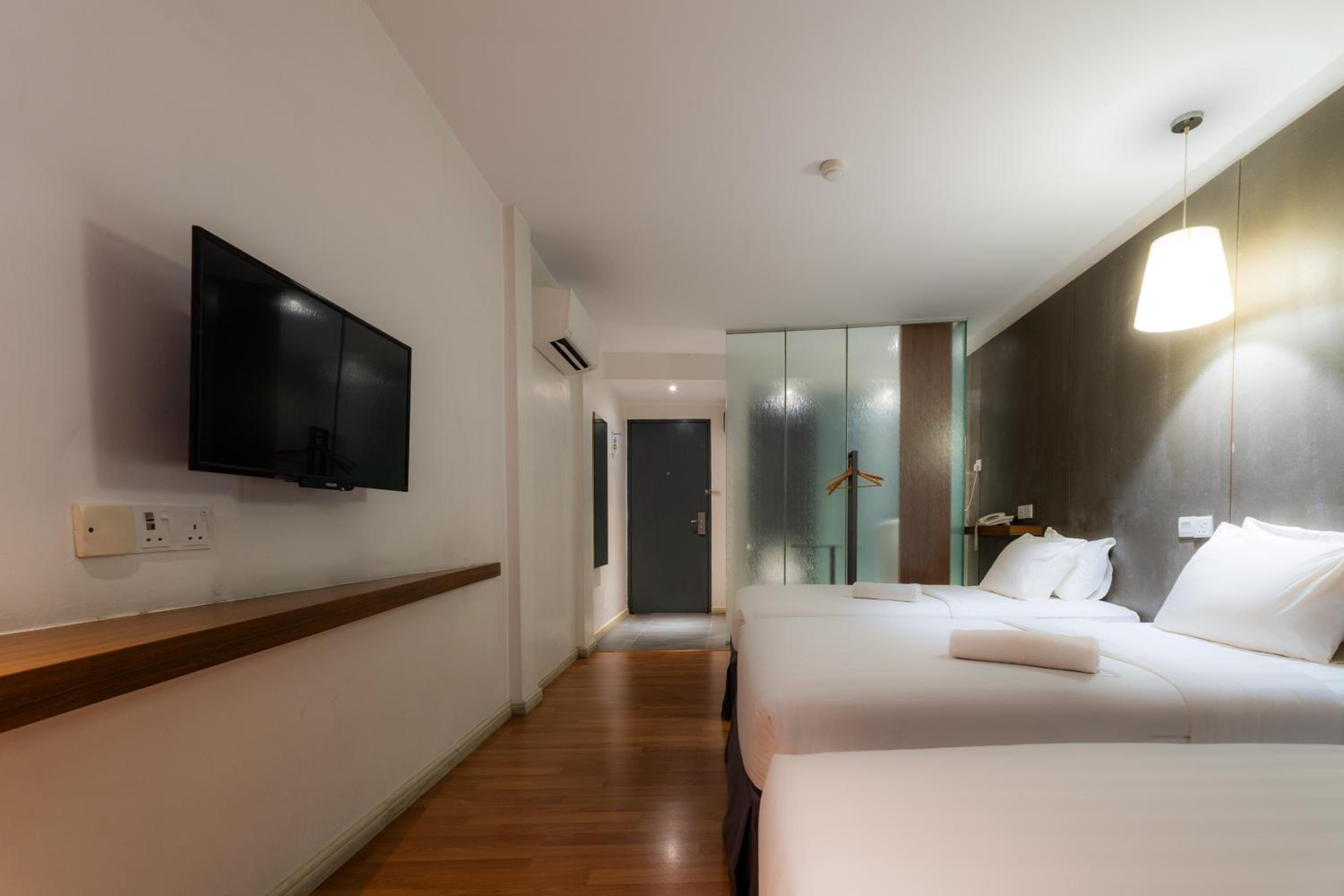 Superior Triple Room (3 Single Beds)