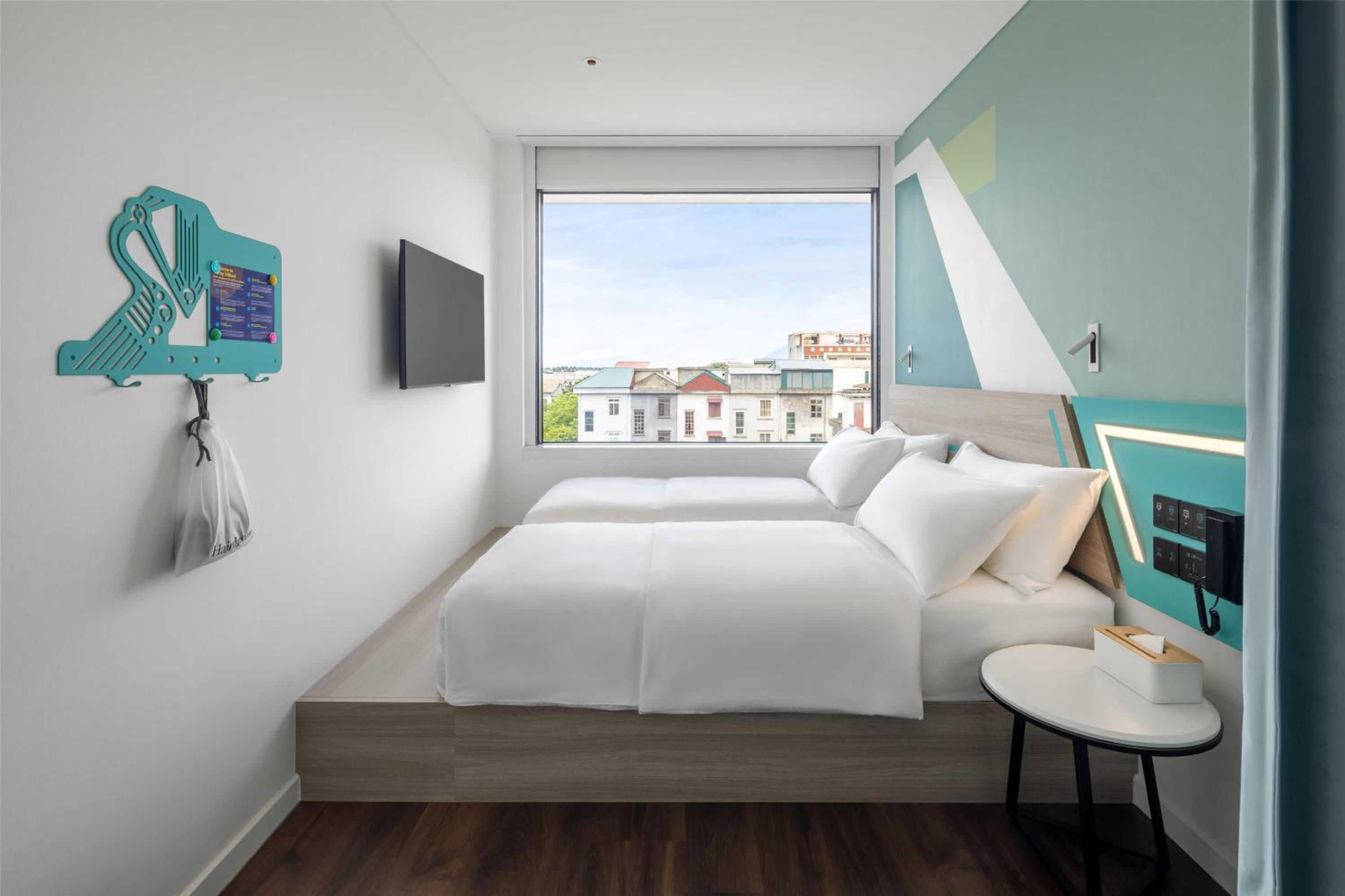 Twin Room - Photo 11