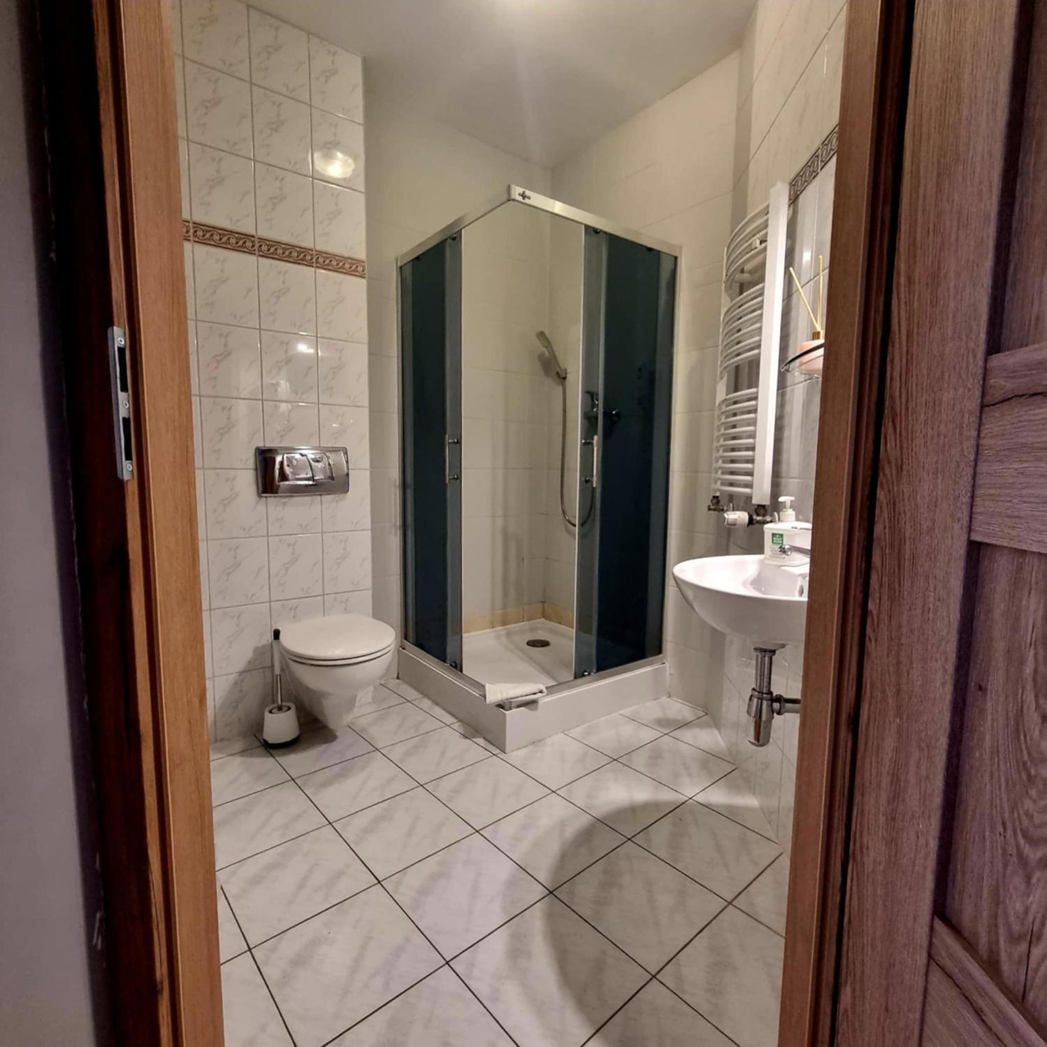 Double Room with Private Bathroom photo 2