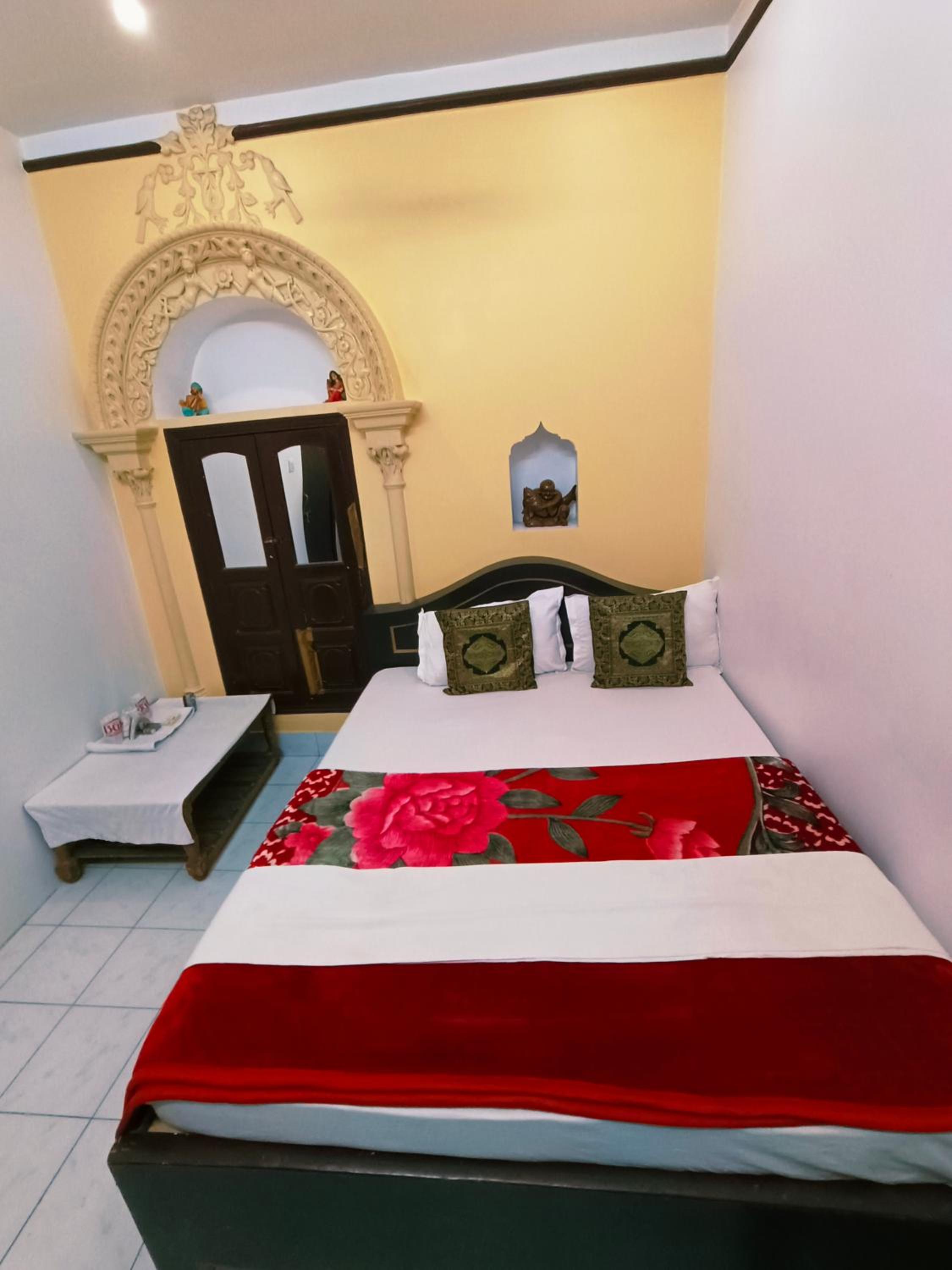 Budget Double Room photo 2