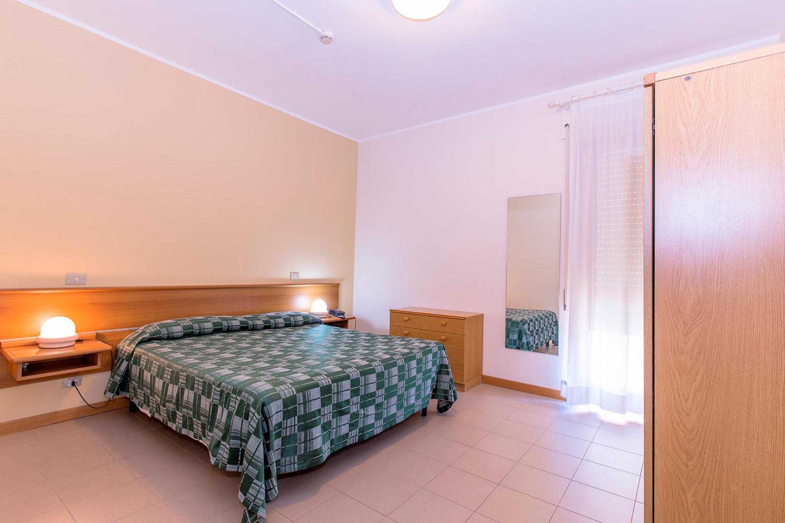 Two-Bedroom Suite - Photo 4