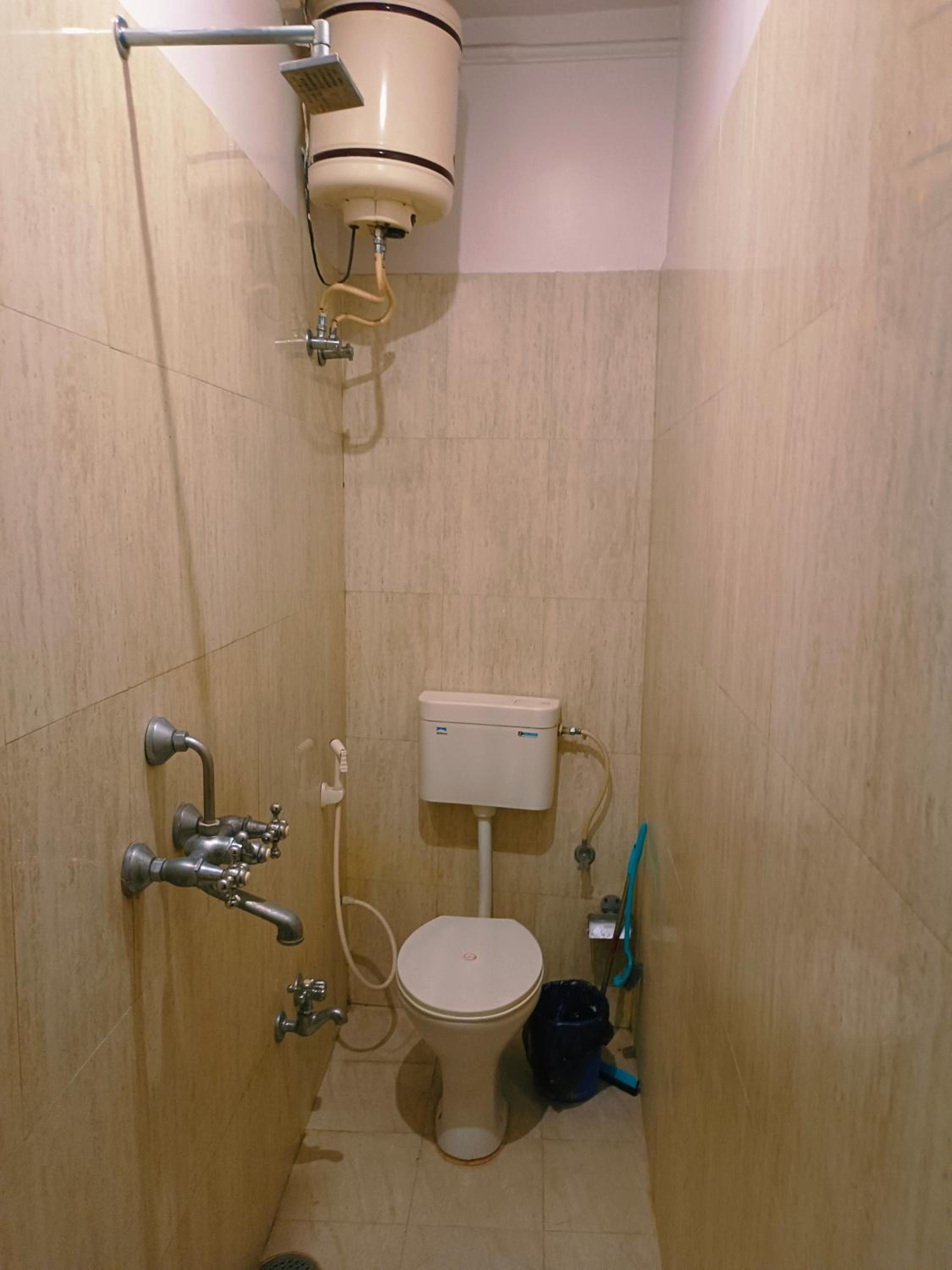 Budget Double Room photo 3