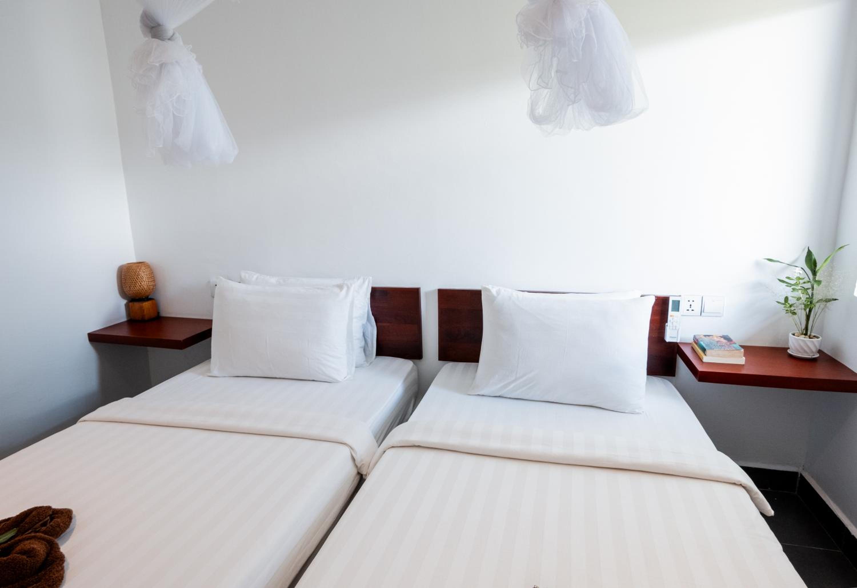 Superior Twin Room with Balcony - Photo 3