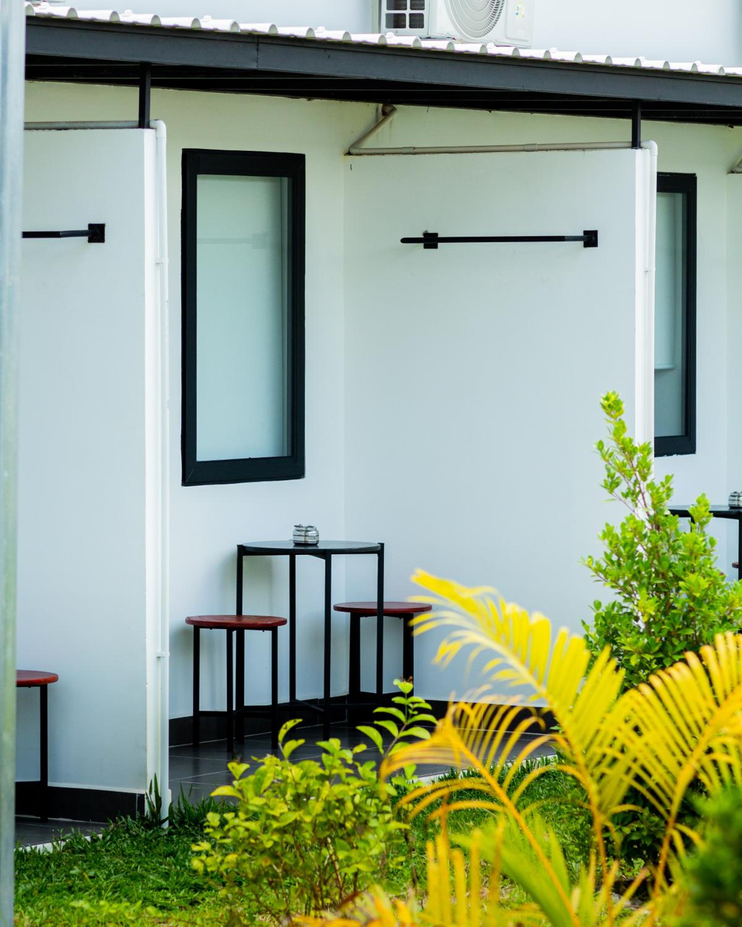 Superior Twin Room with Balcony - Photo 5