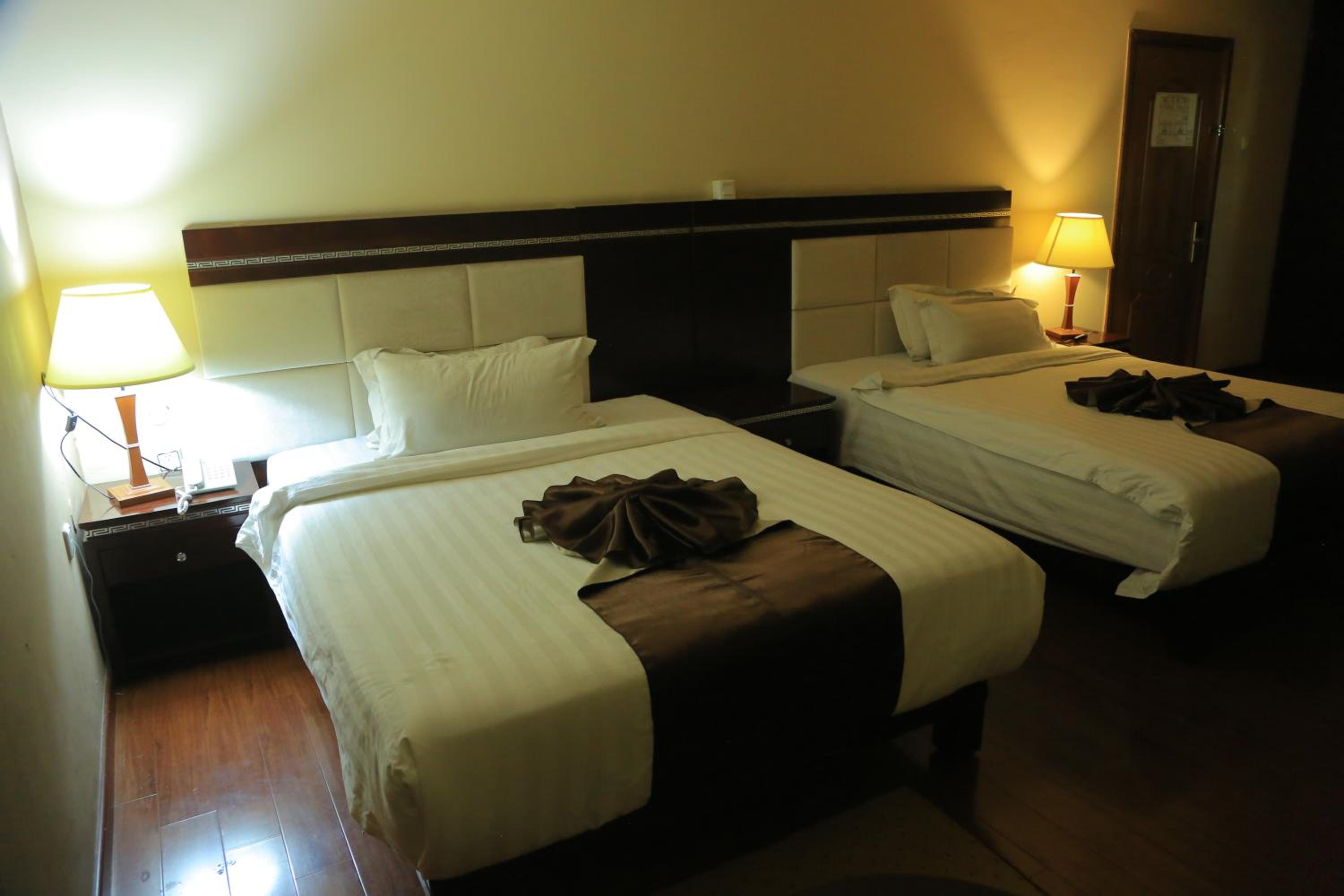Large Twin Room photo 3