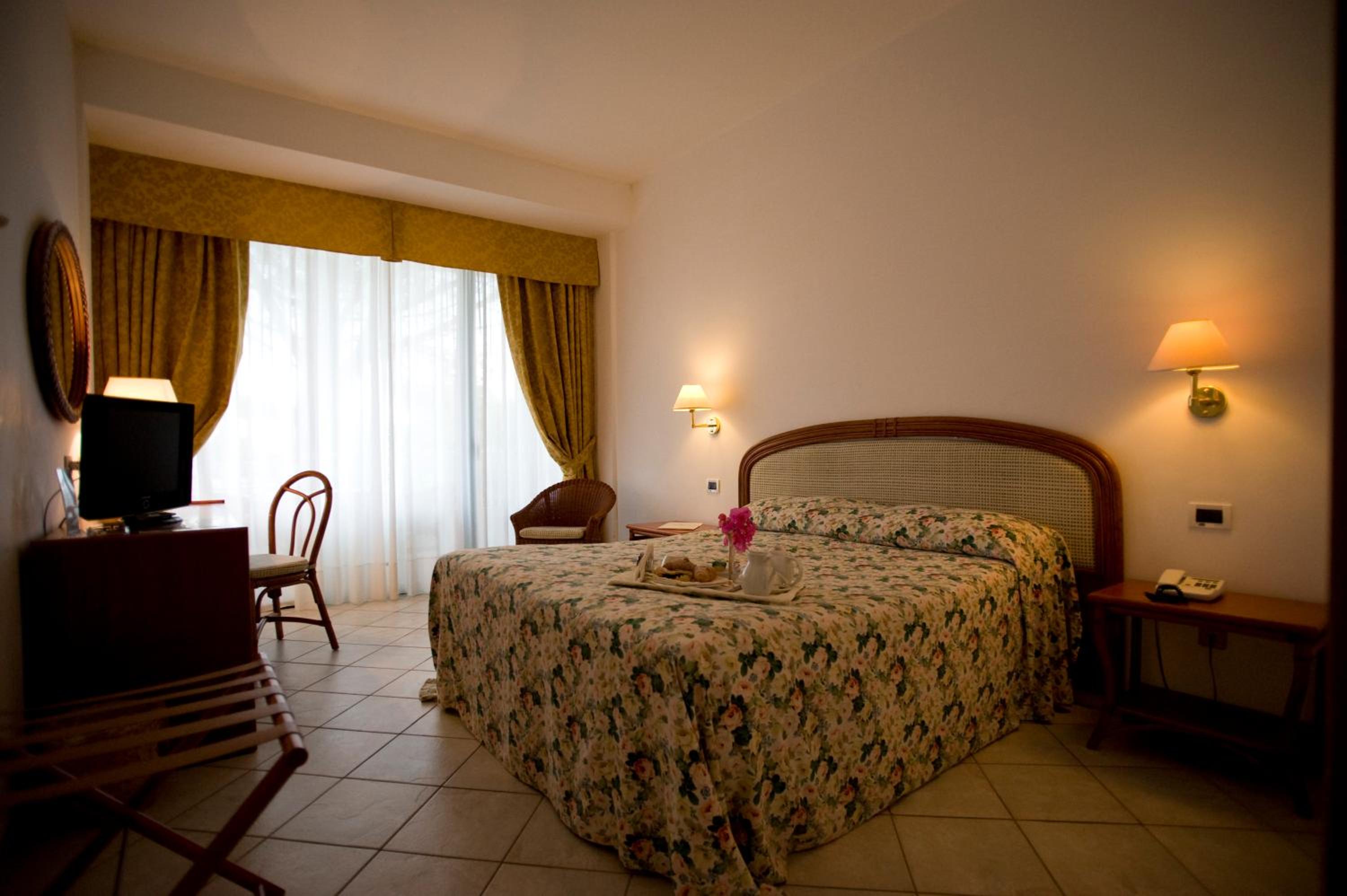 Comfort Triple Room with Balcony photo 3
