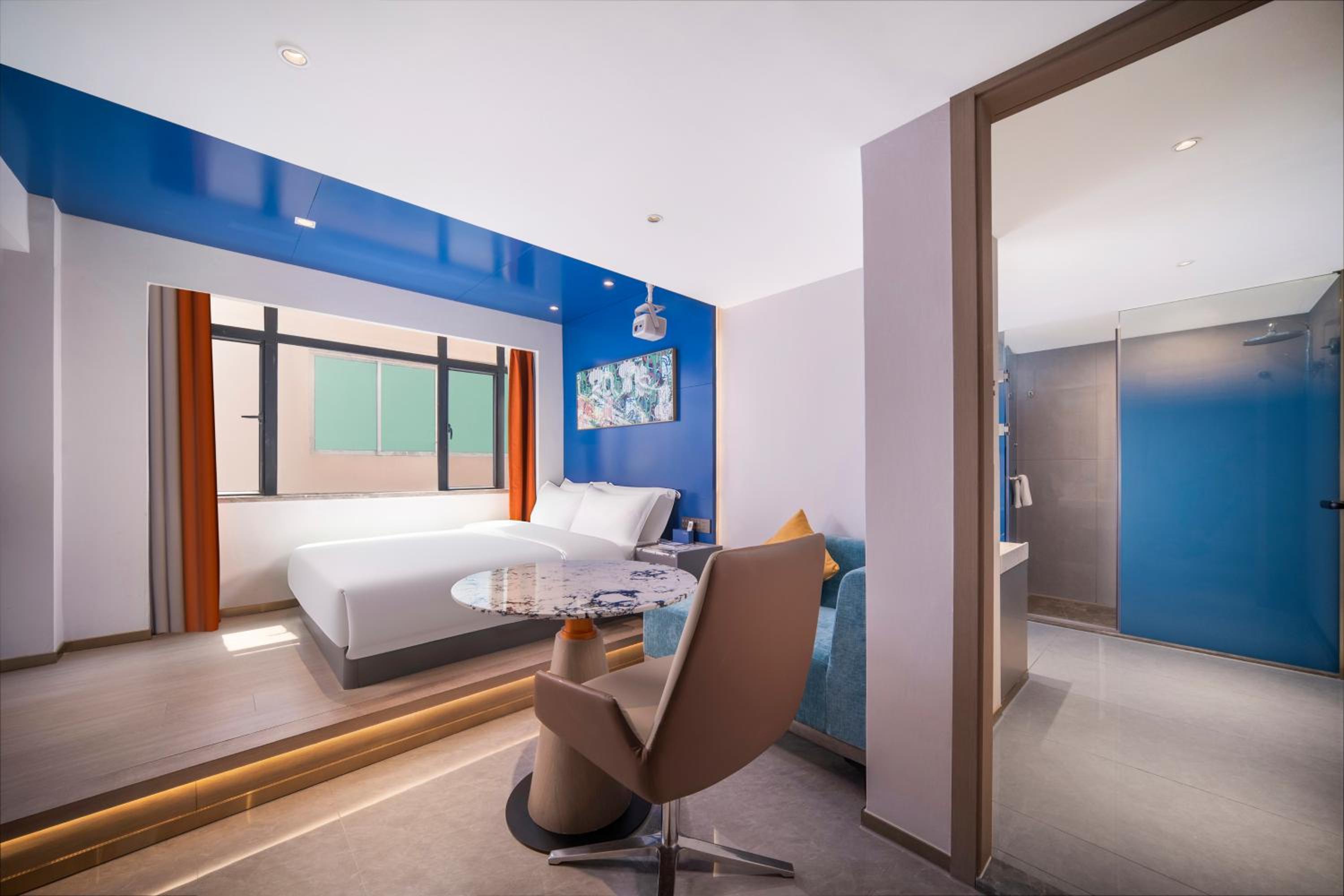 Large Twin Room photo 1