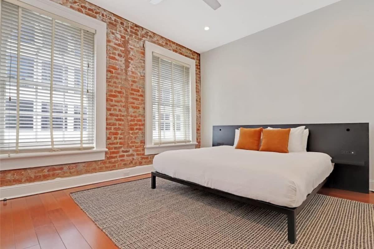 Five-Bedroom Apartment