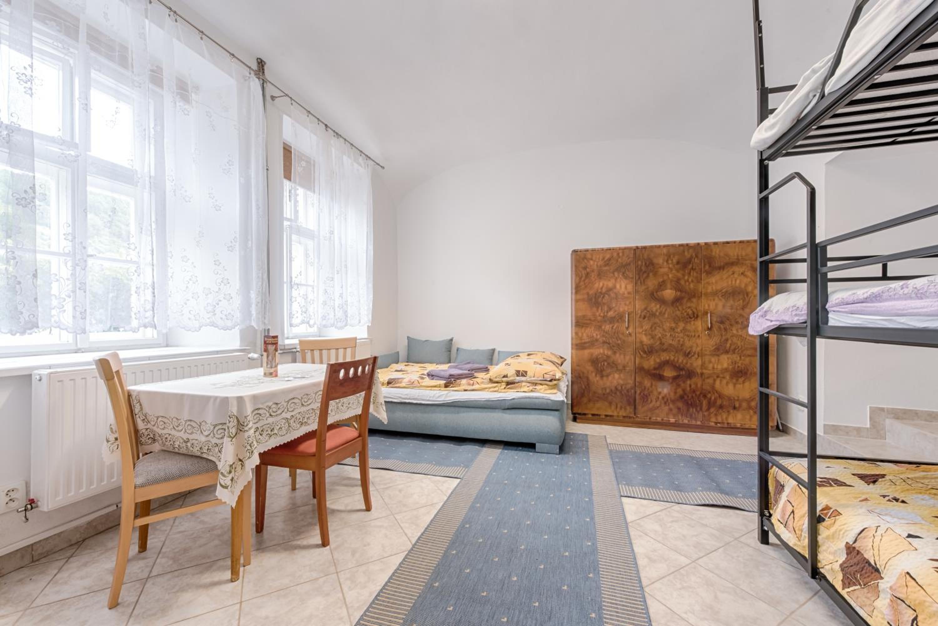 Apartment - Ground Floor photo 2