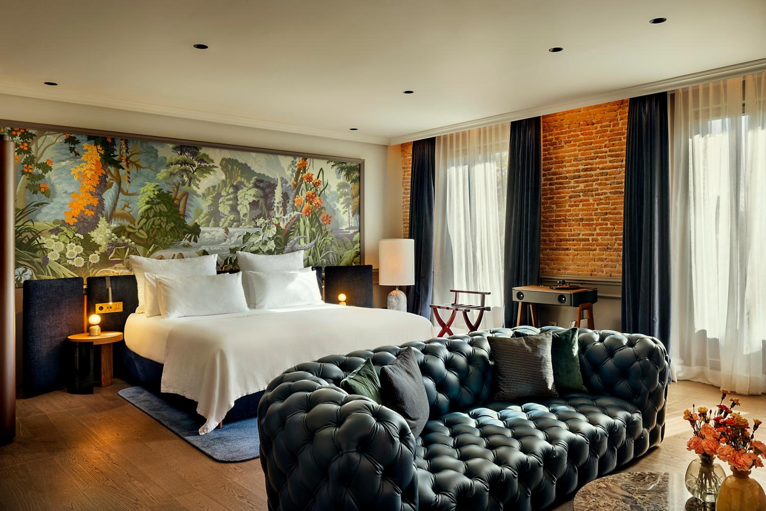 Suite with City View