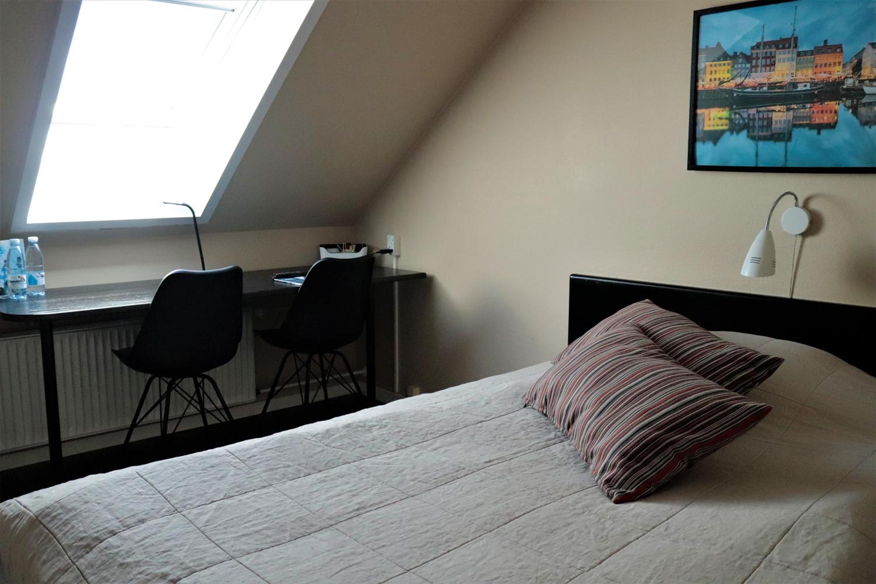 Budget Double Room photo 2