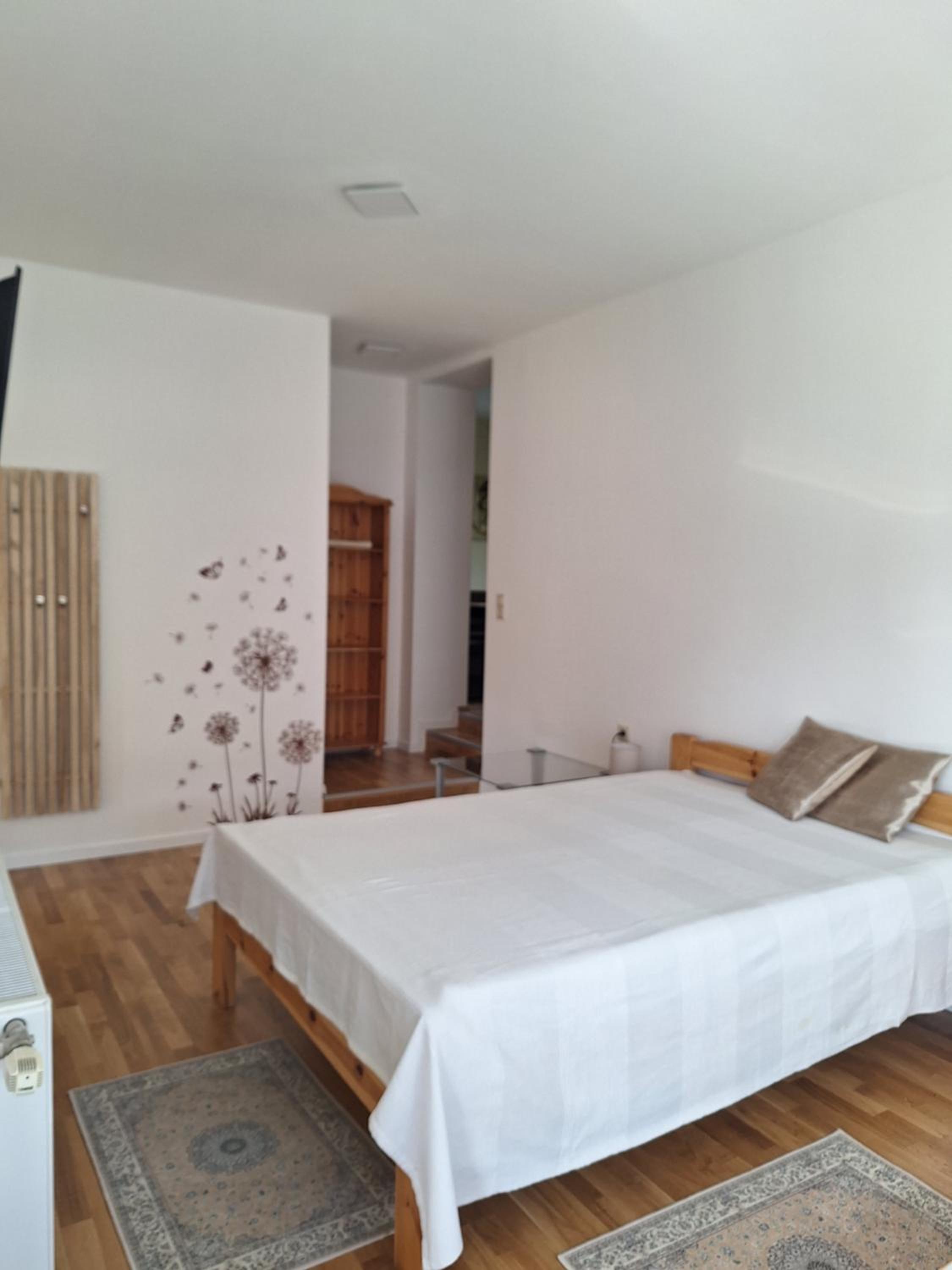 Family Studio - Photo 1