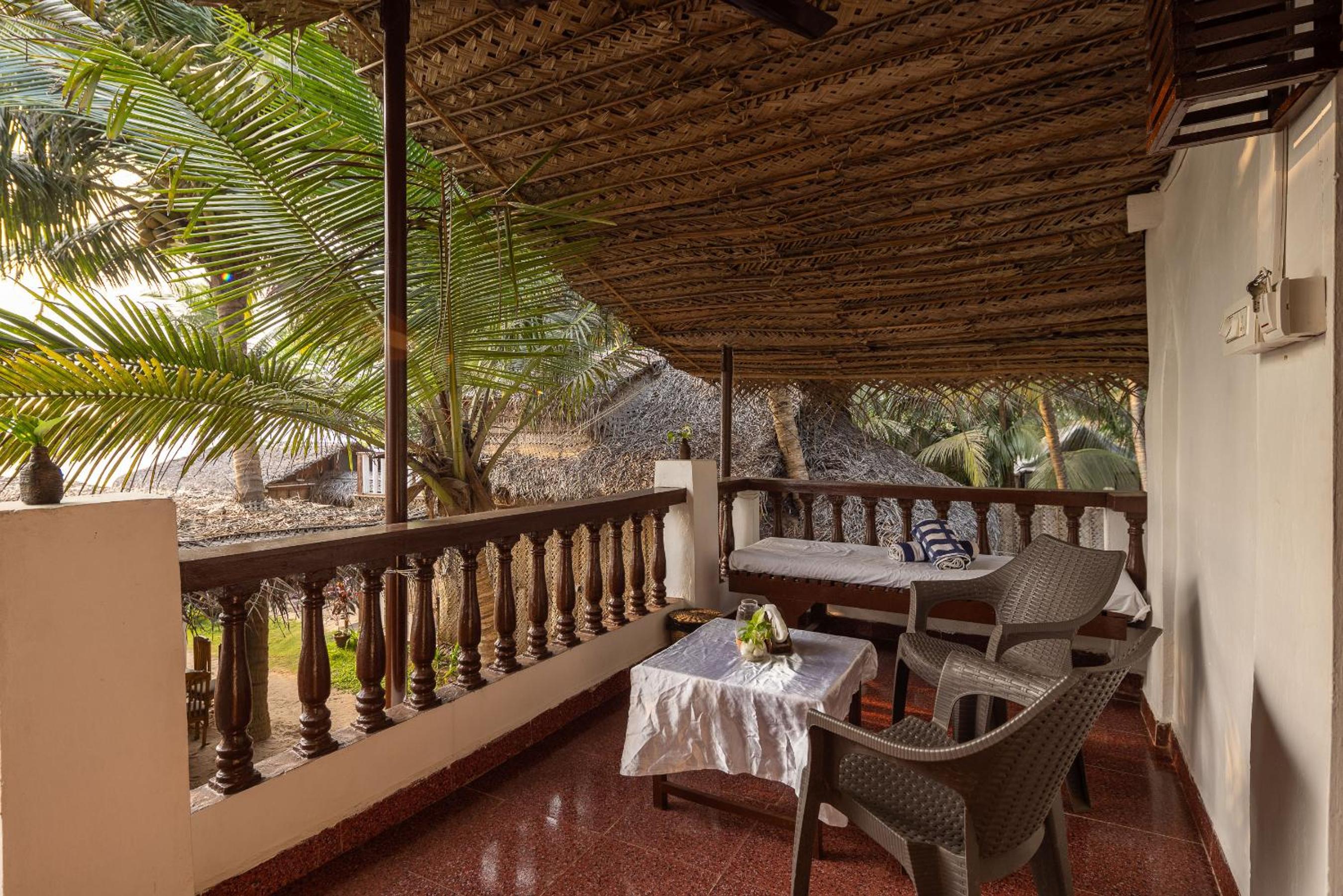 Bungalow with Sea View photo 2