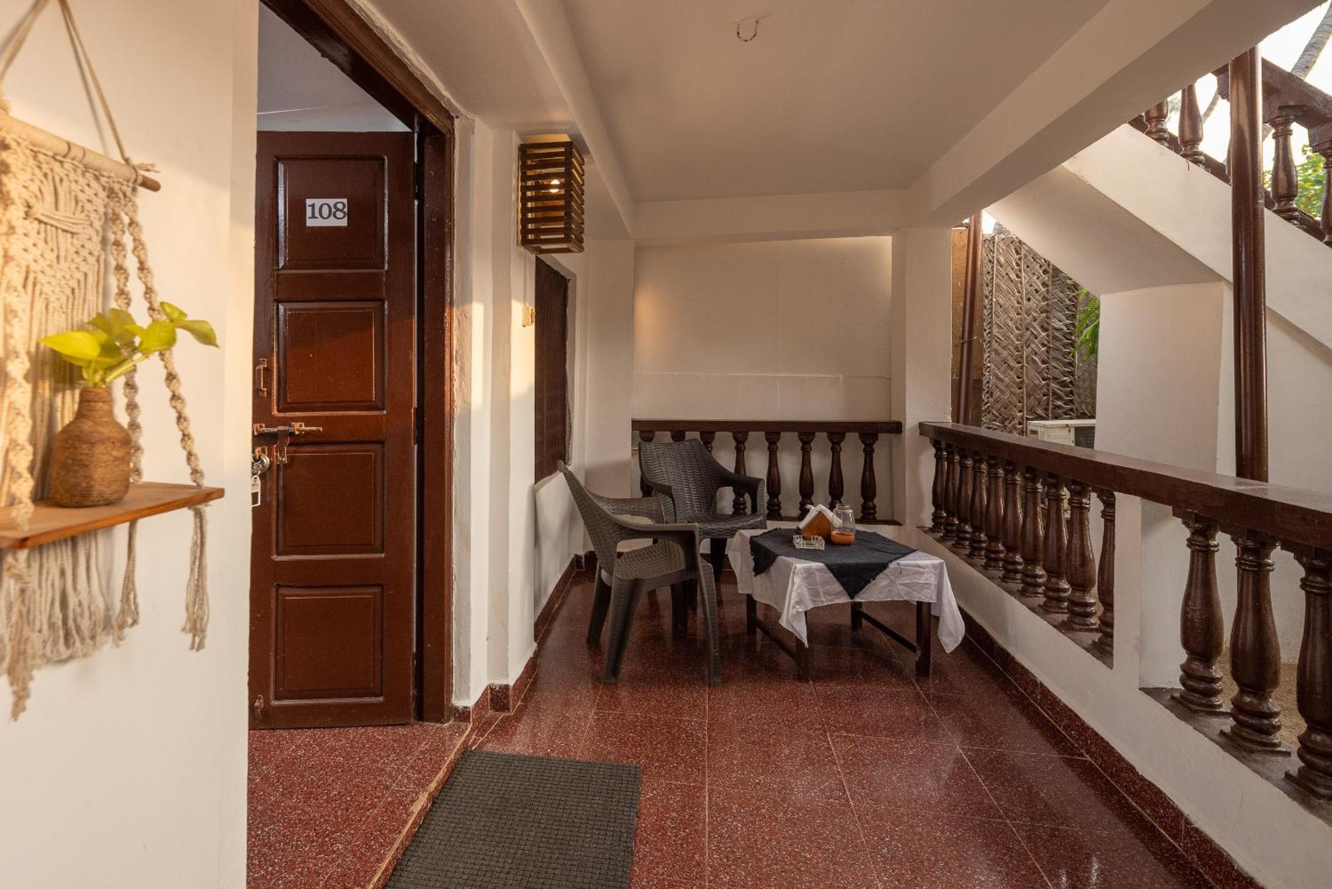 Bungalow with Sea View photo 2