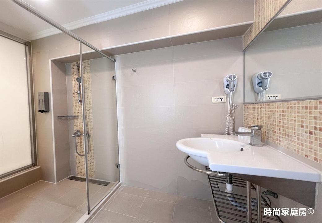 Deluxe Family Suite