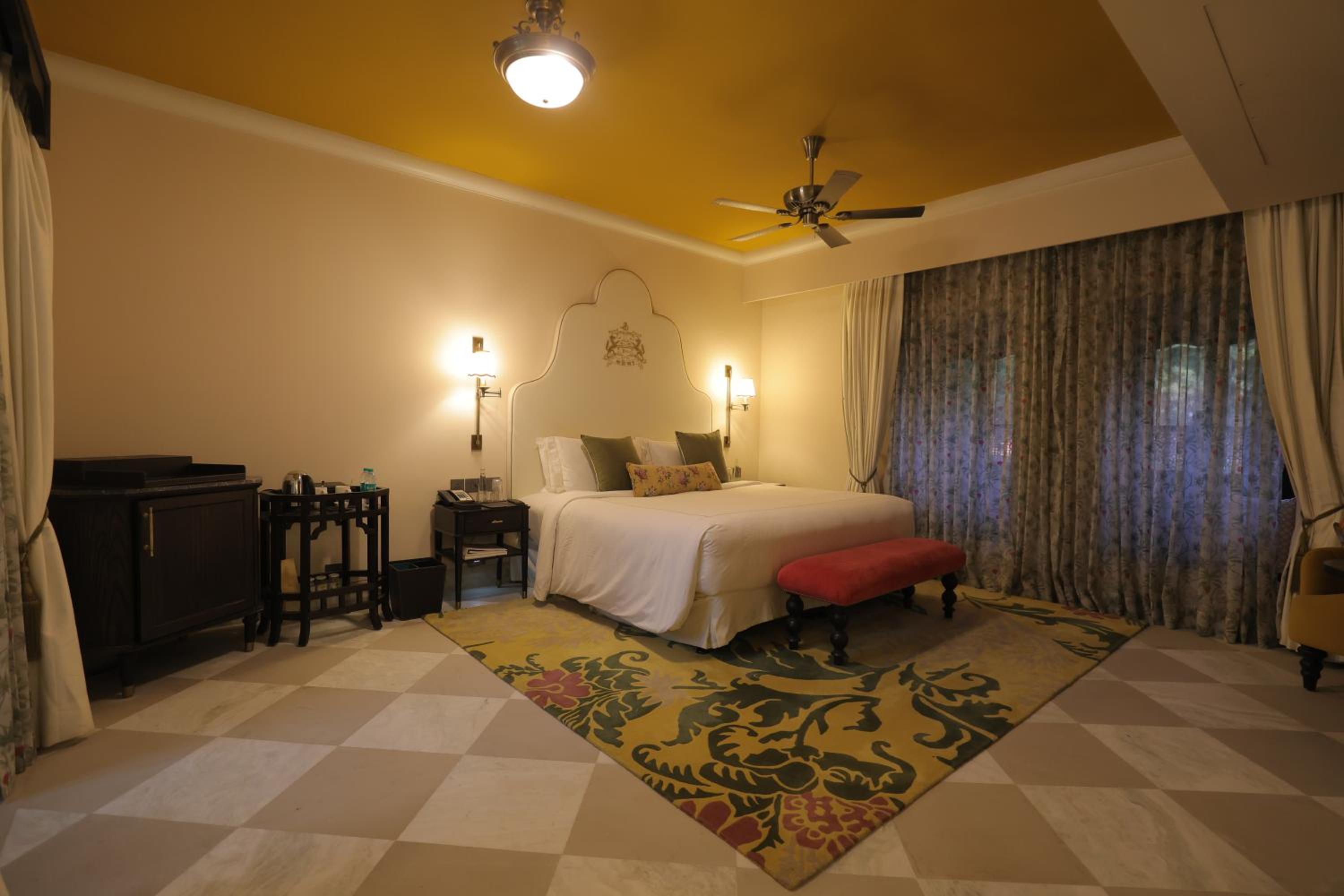 Luxury Room - includes 15% off on Spa and Laundry - Photo 3