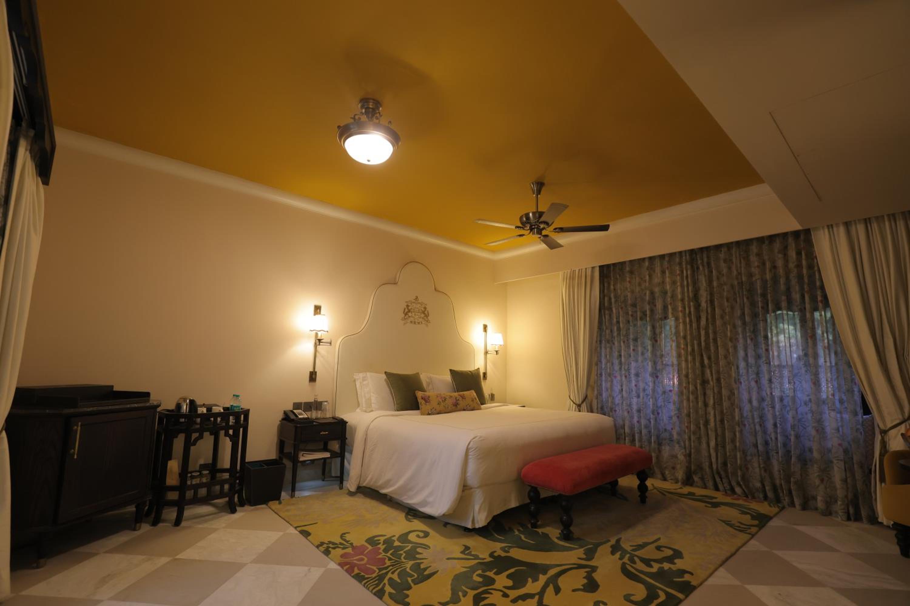 Luxury Room - includes 15% off on Spa and Laundry - Photo 2