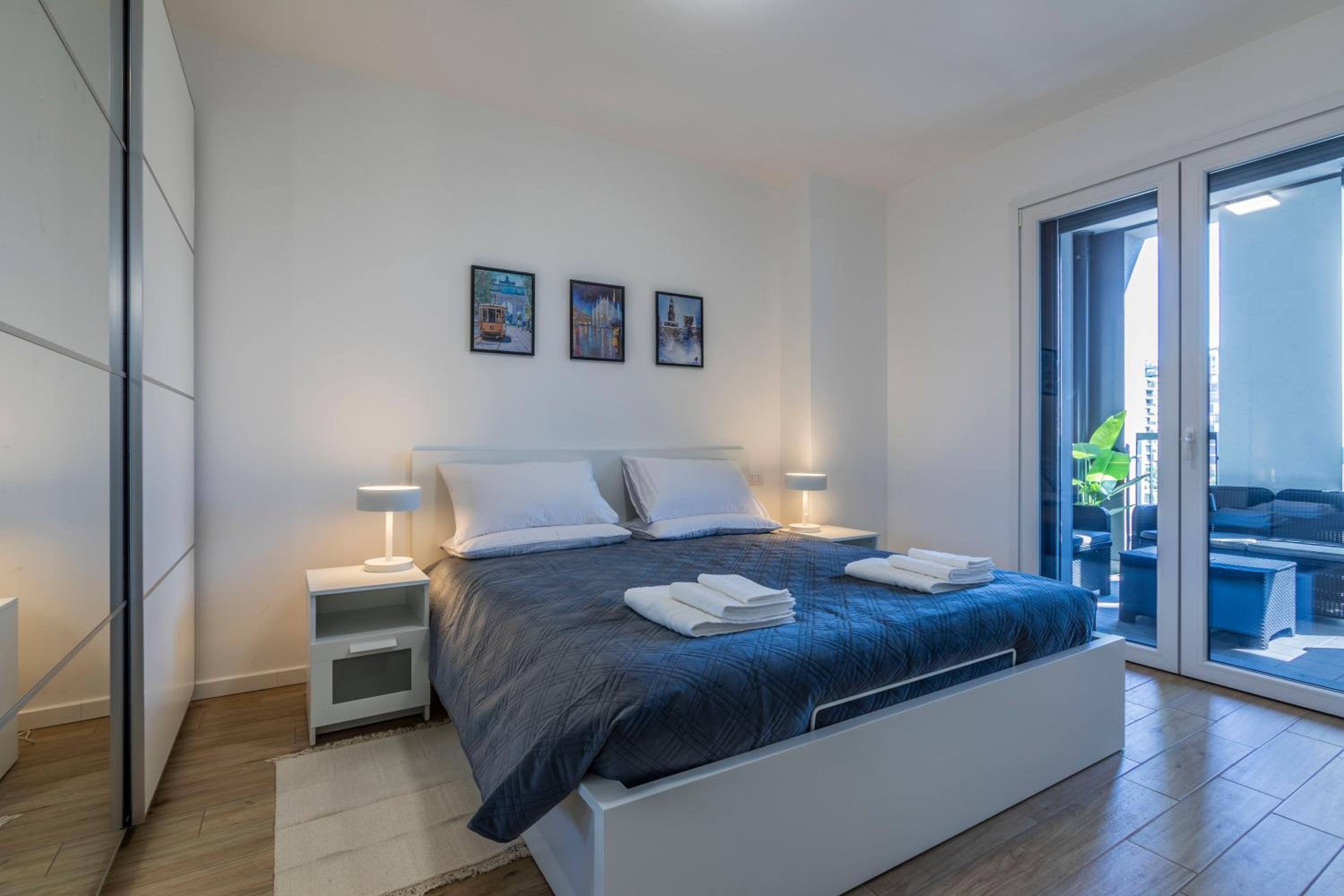 One-Bedroom Apartment