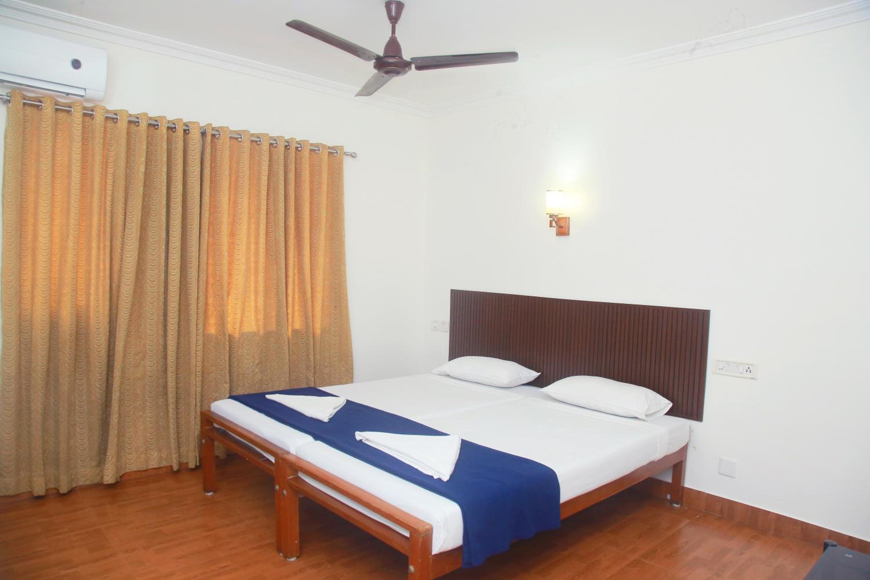 Budget Single Room photo 2