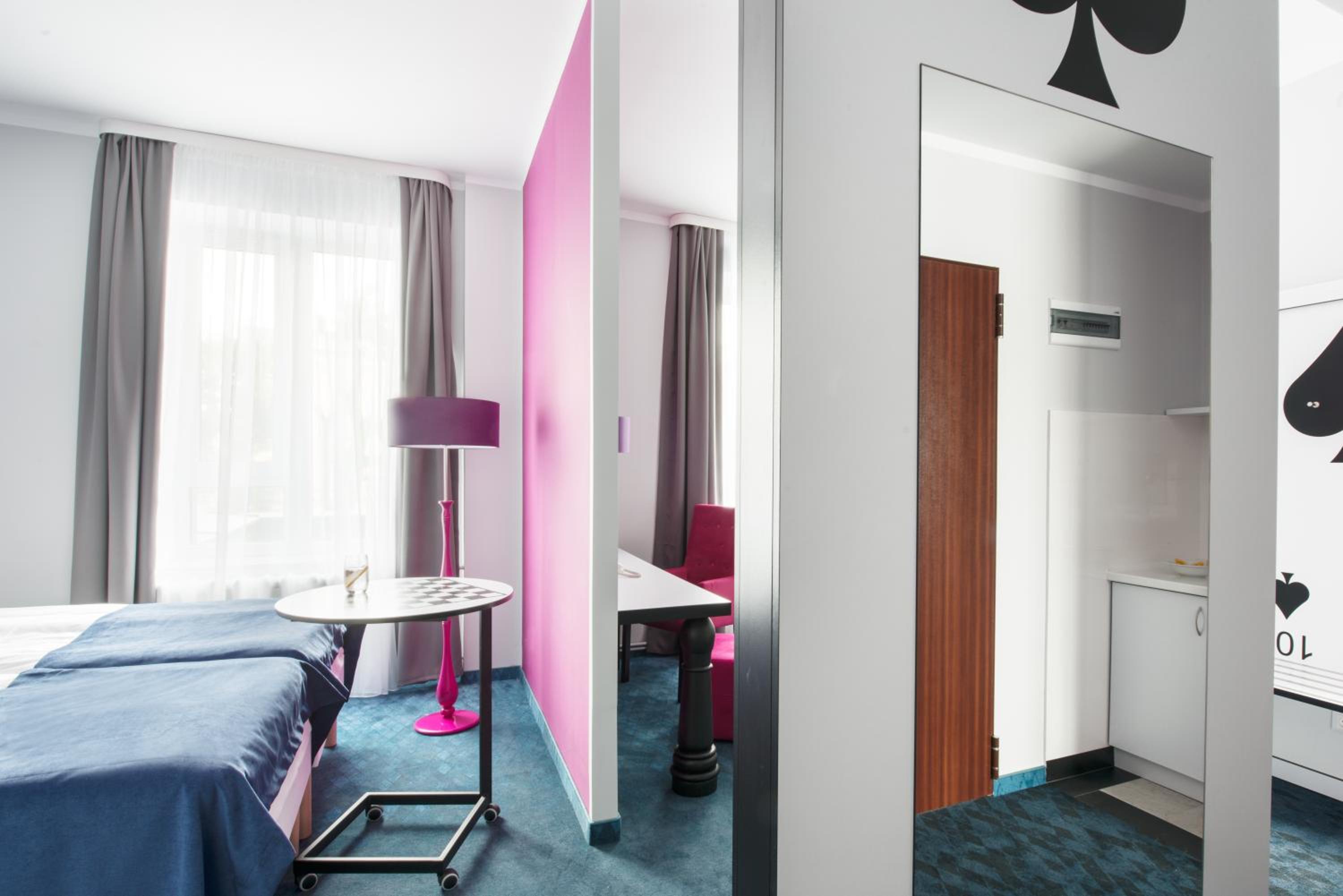 Standard Twin Room with Sofa photo 3