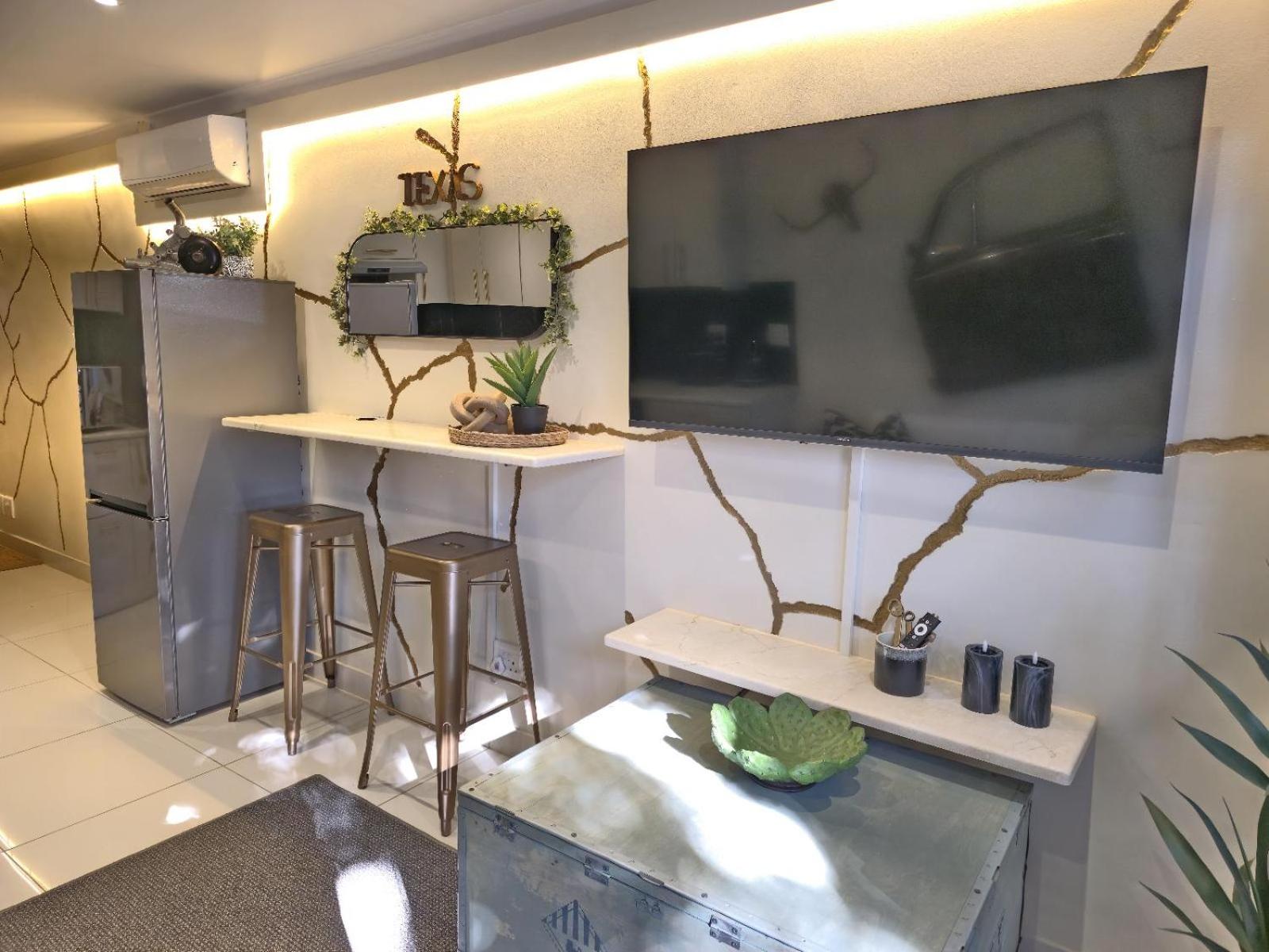 One-Bedroom Premier Apartment