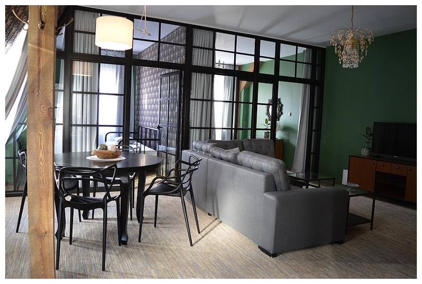 Deluxe Two-Bedroom Apartment