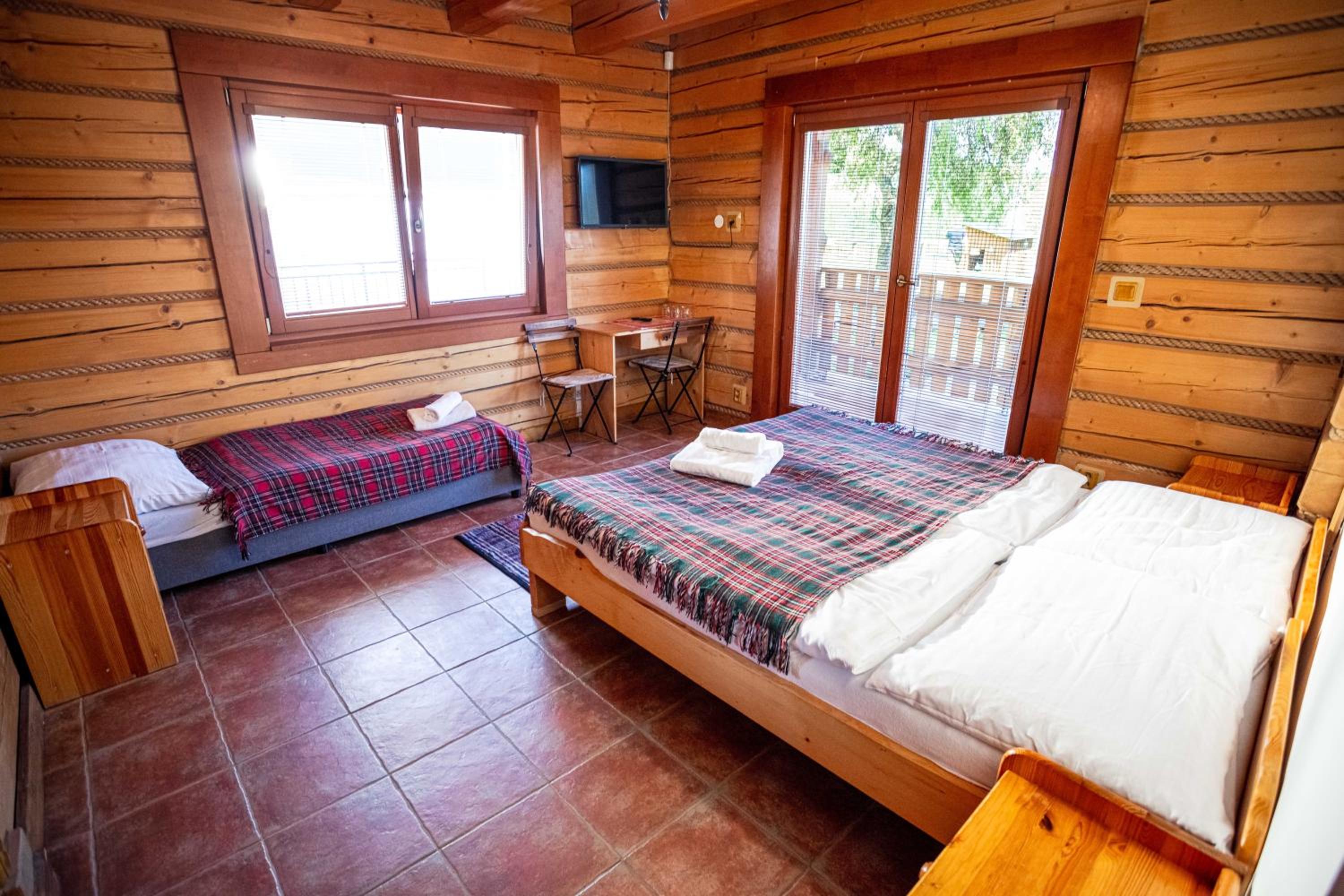 Triple Room with Terrace photo 1