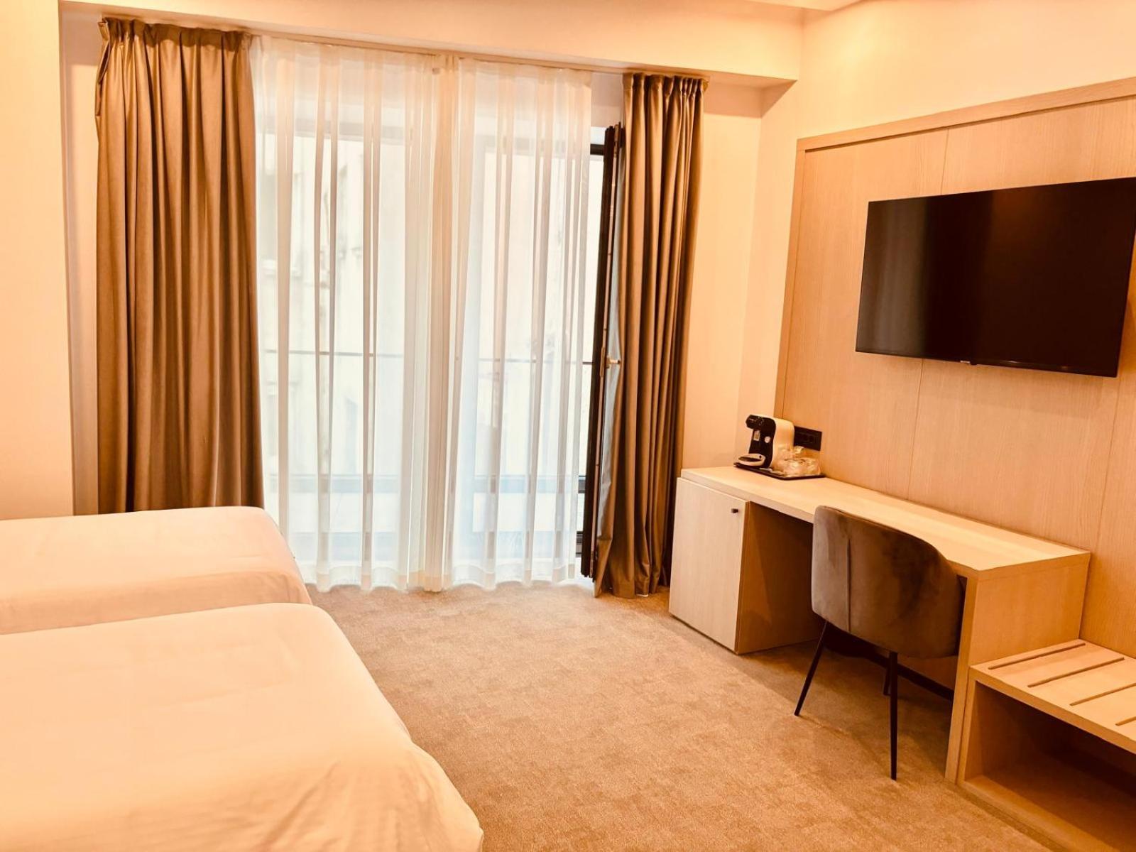 Twin Room with Balcony