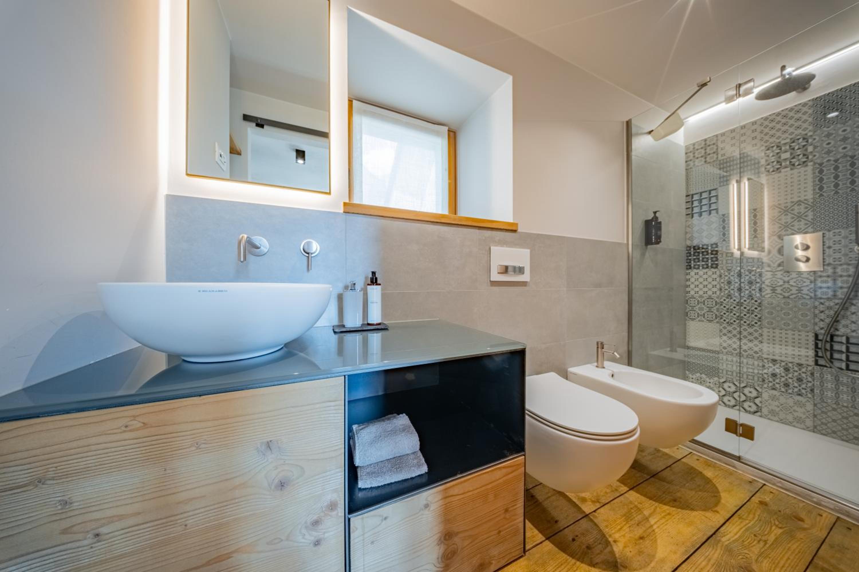 Double or Twin Room with Private Bathroom - Photo 4