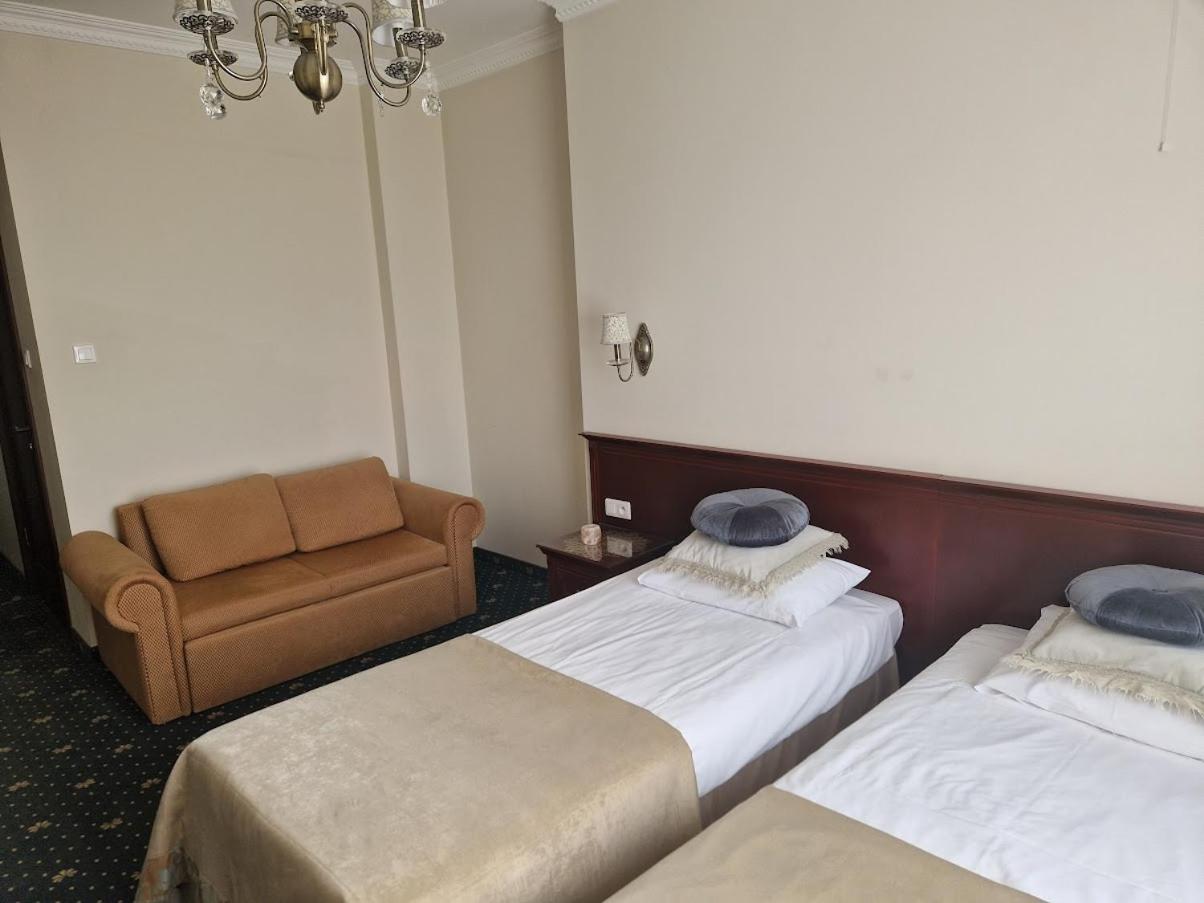 Double or Twin Room photo 3