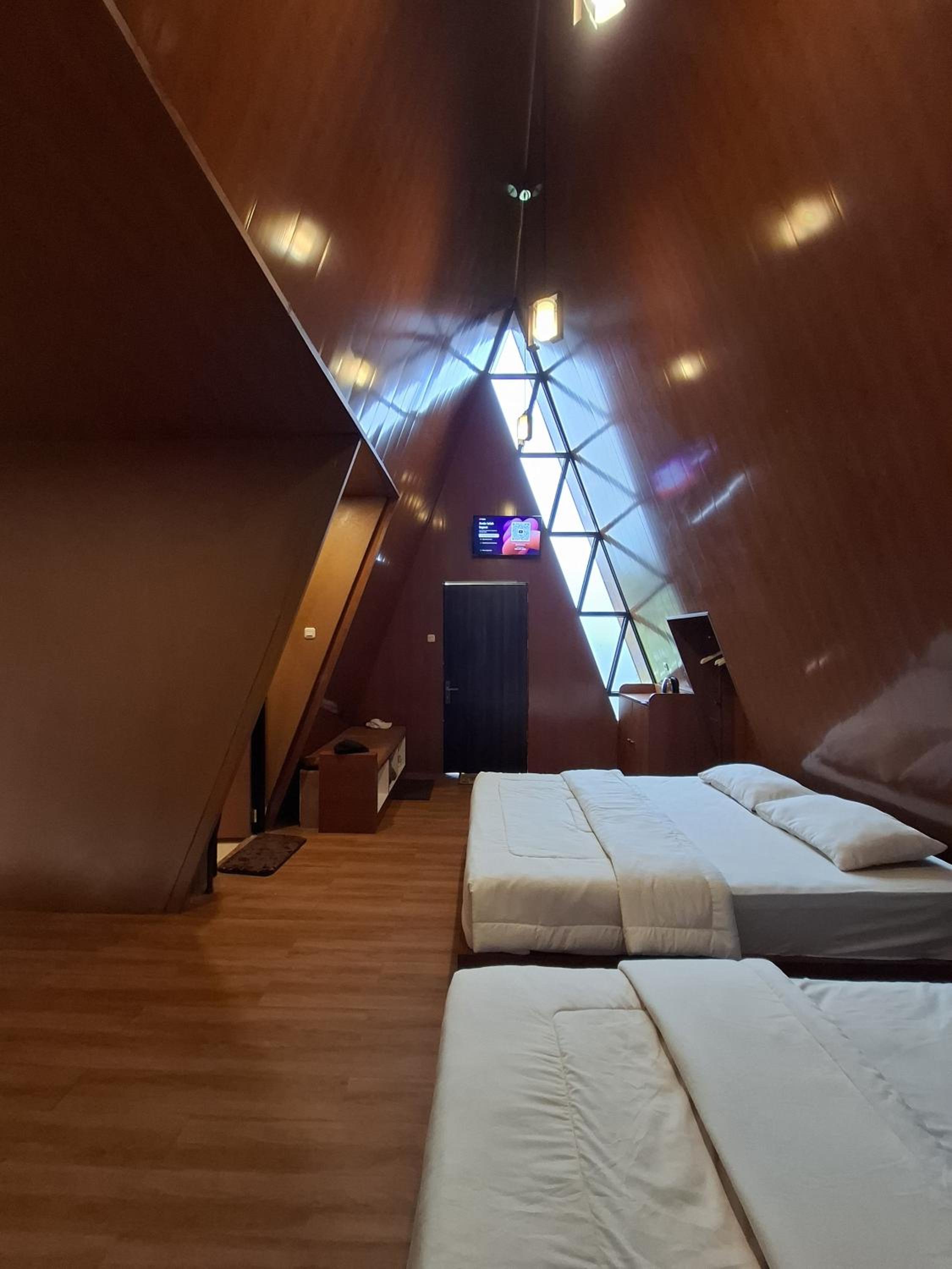 Family Room with Mountain View
