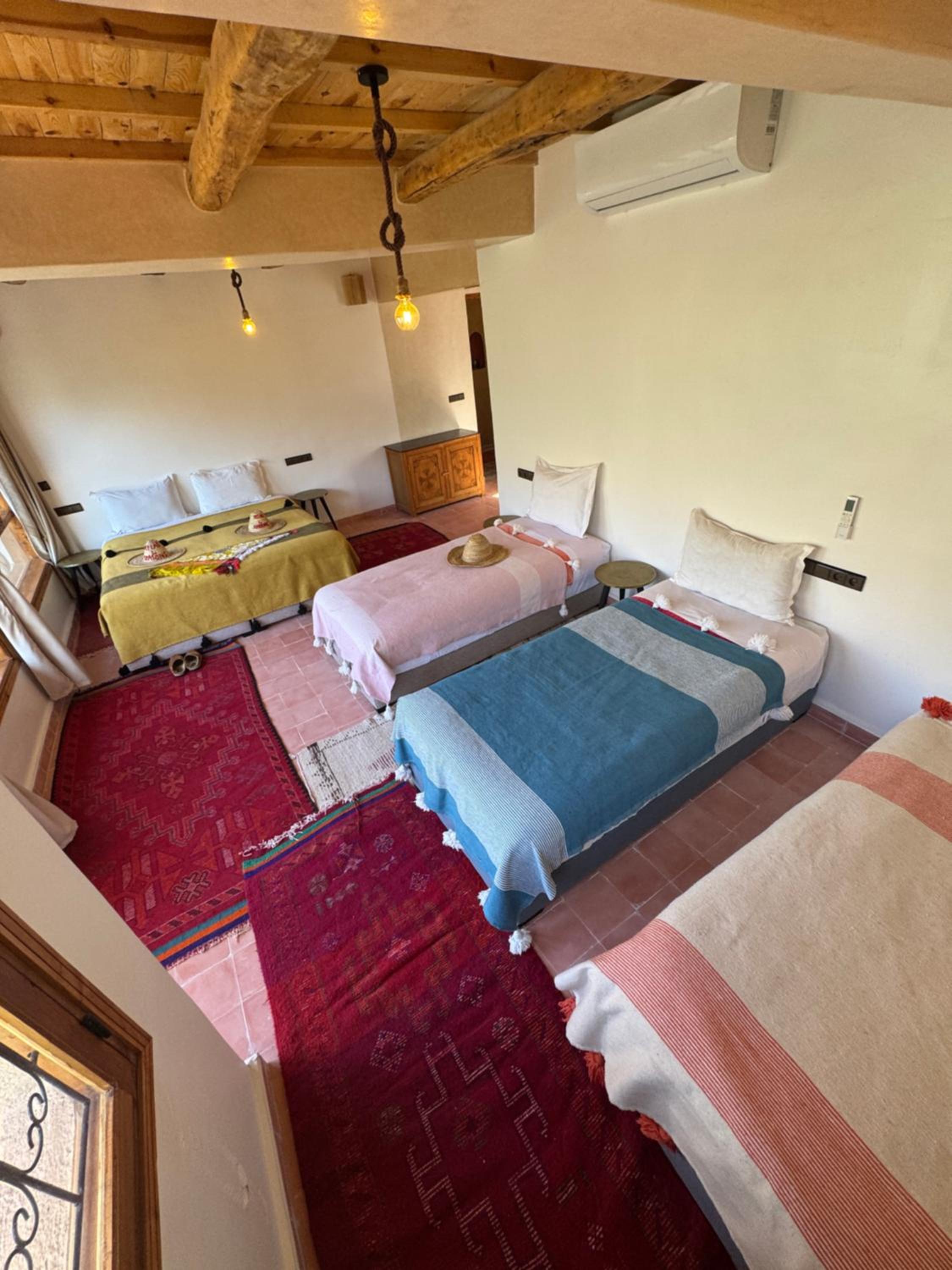 Family Room with Balcony photo 3