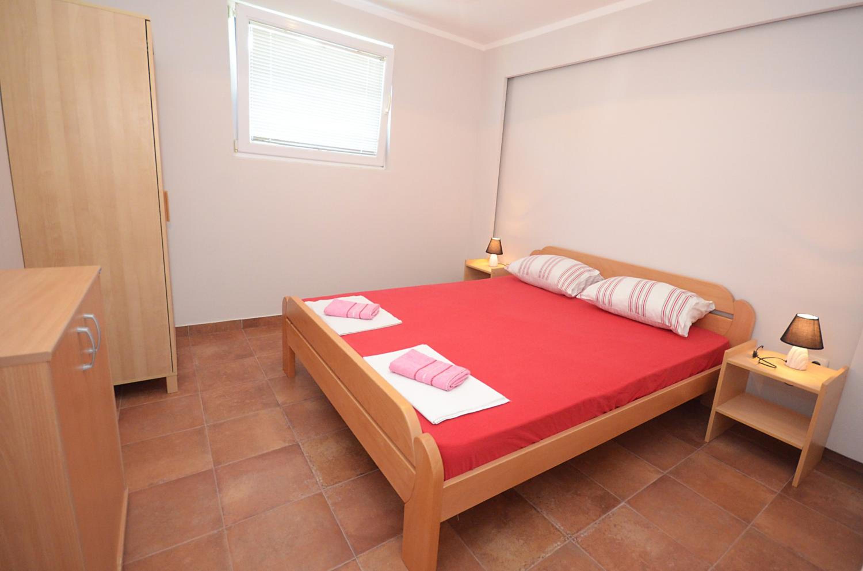 One-Bedroom Apartment with Shared Terrace