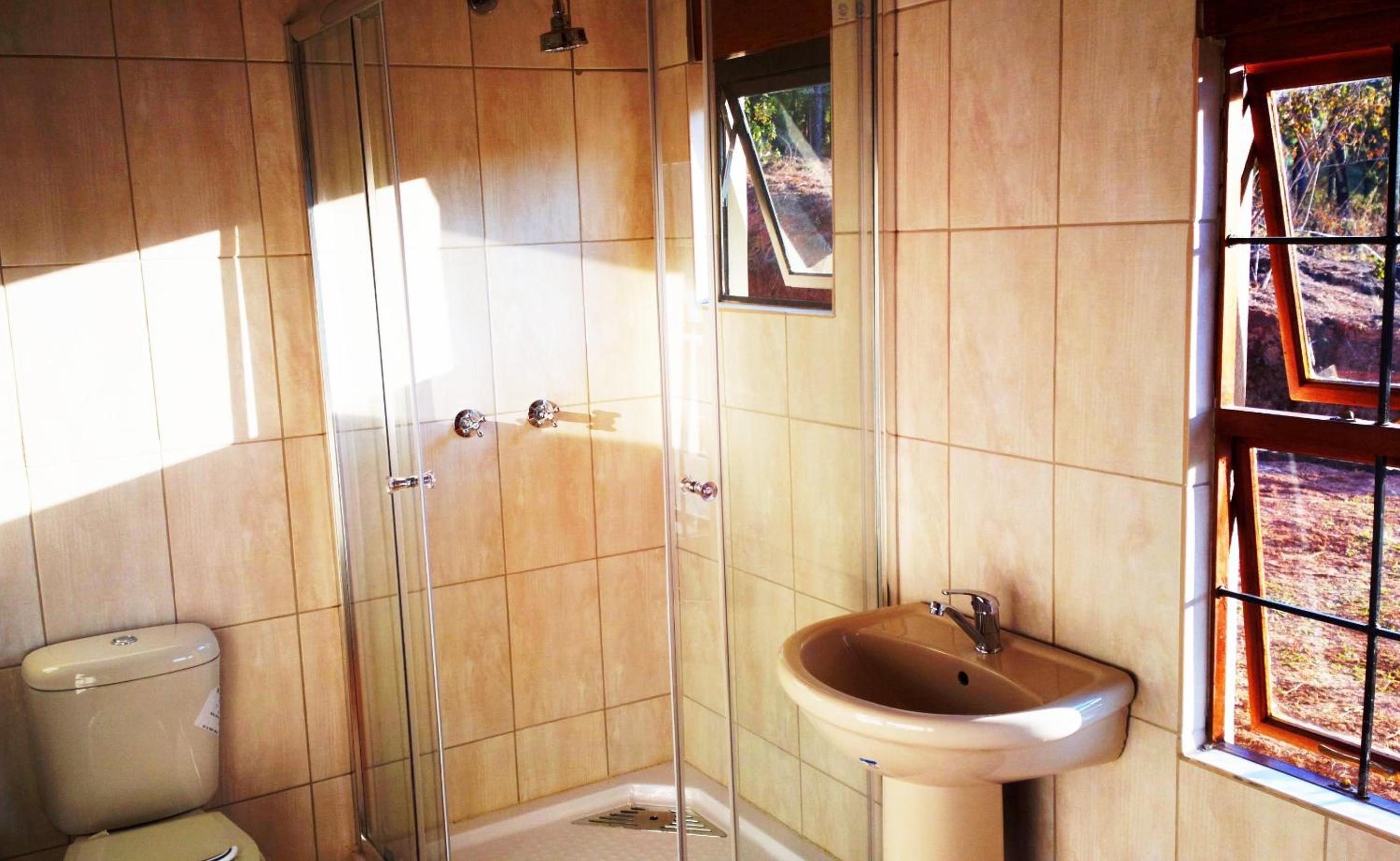 Honeymoon Cabin - Photo 8