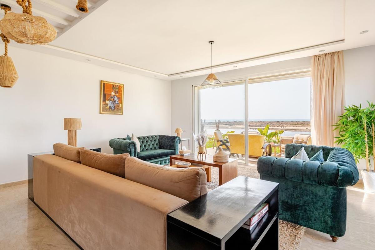 Three-Bedroom Villa photo 2