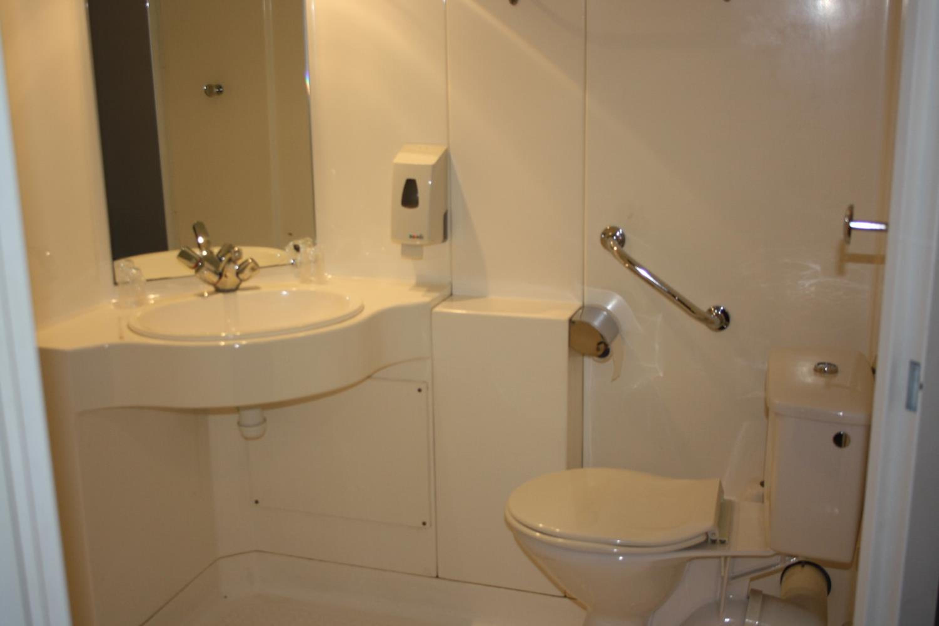 Double Room - Photo 4