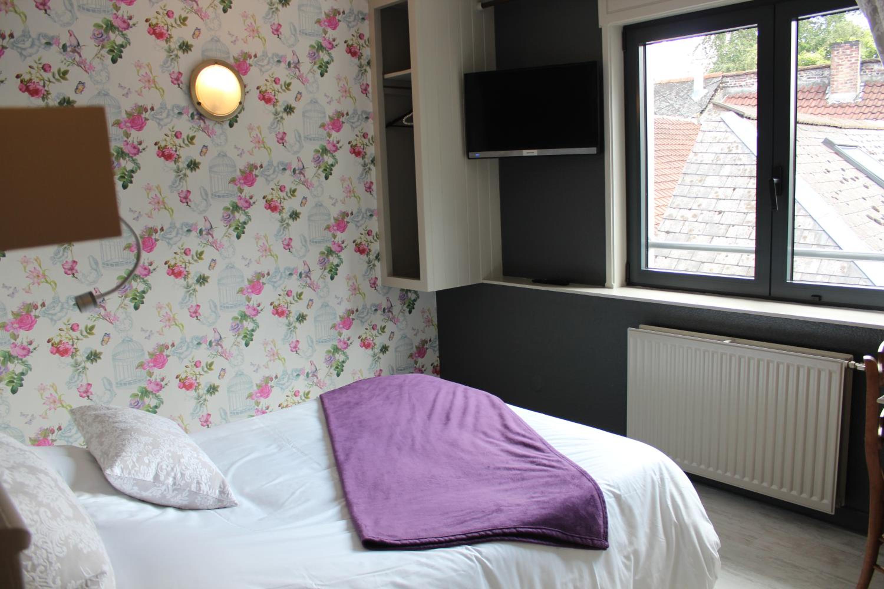 Double Room - Photo 11