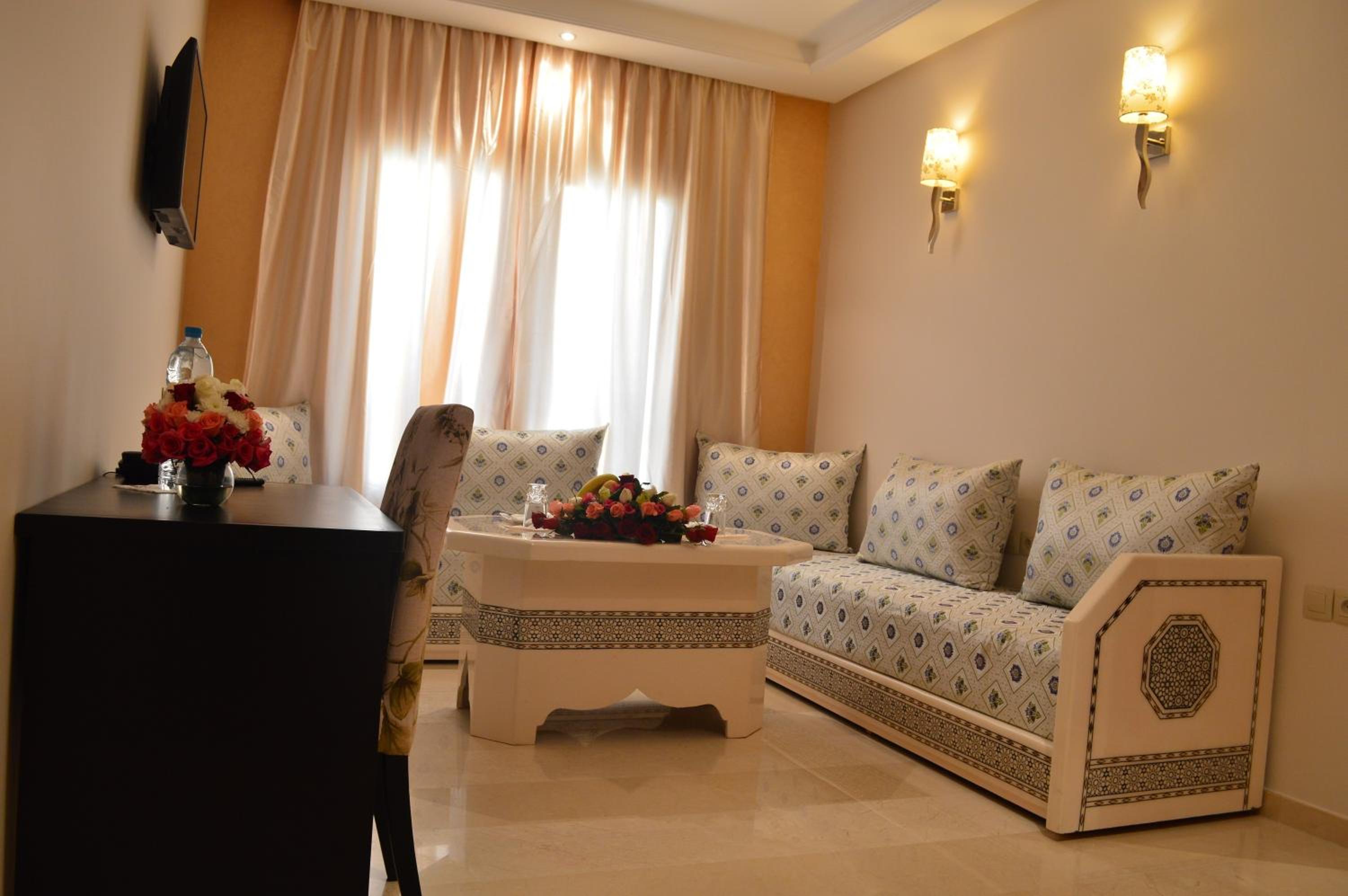 Senior Suite - Photo 1