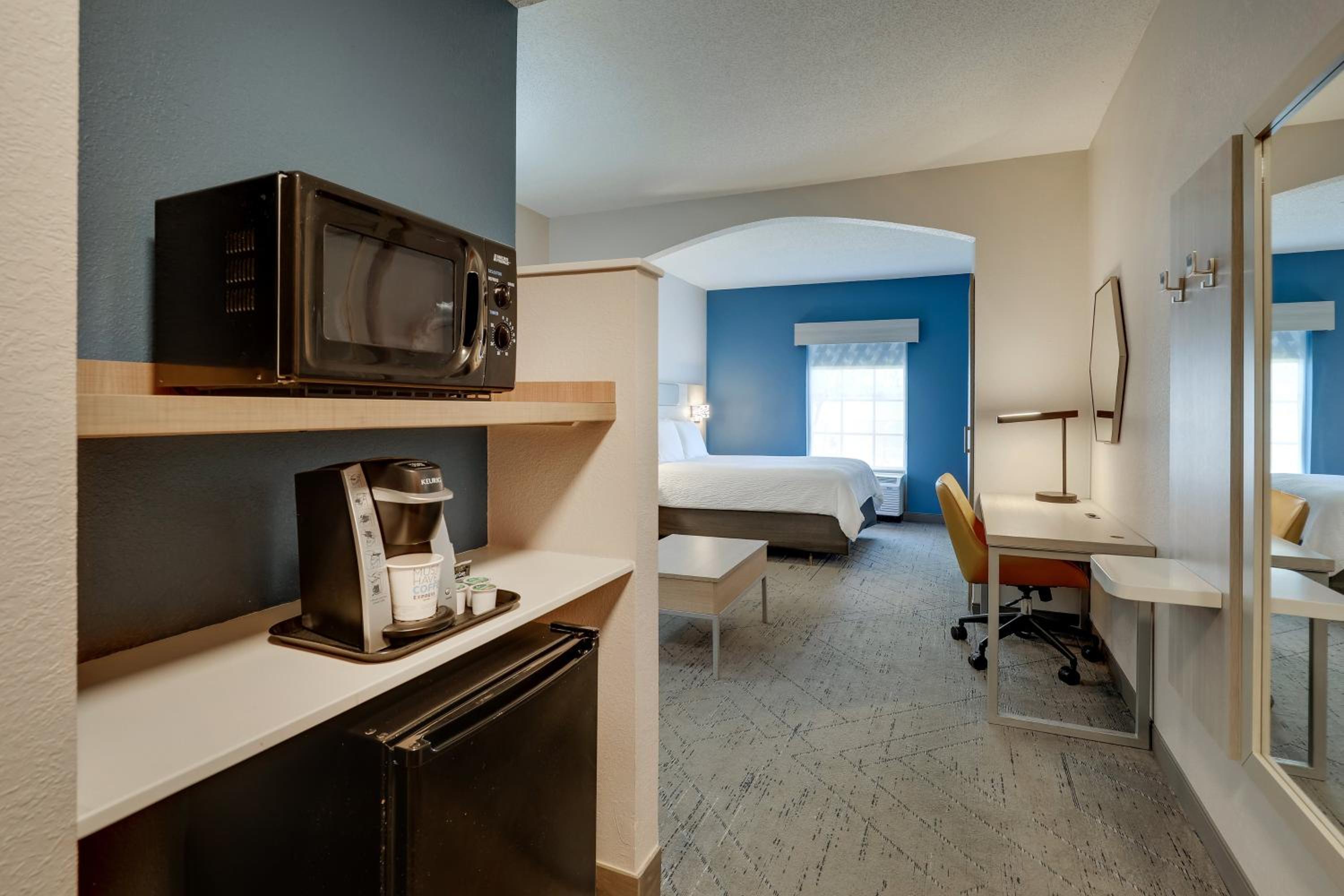 Standard King Room - Photo 1
